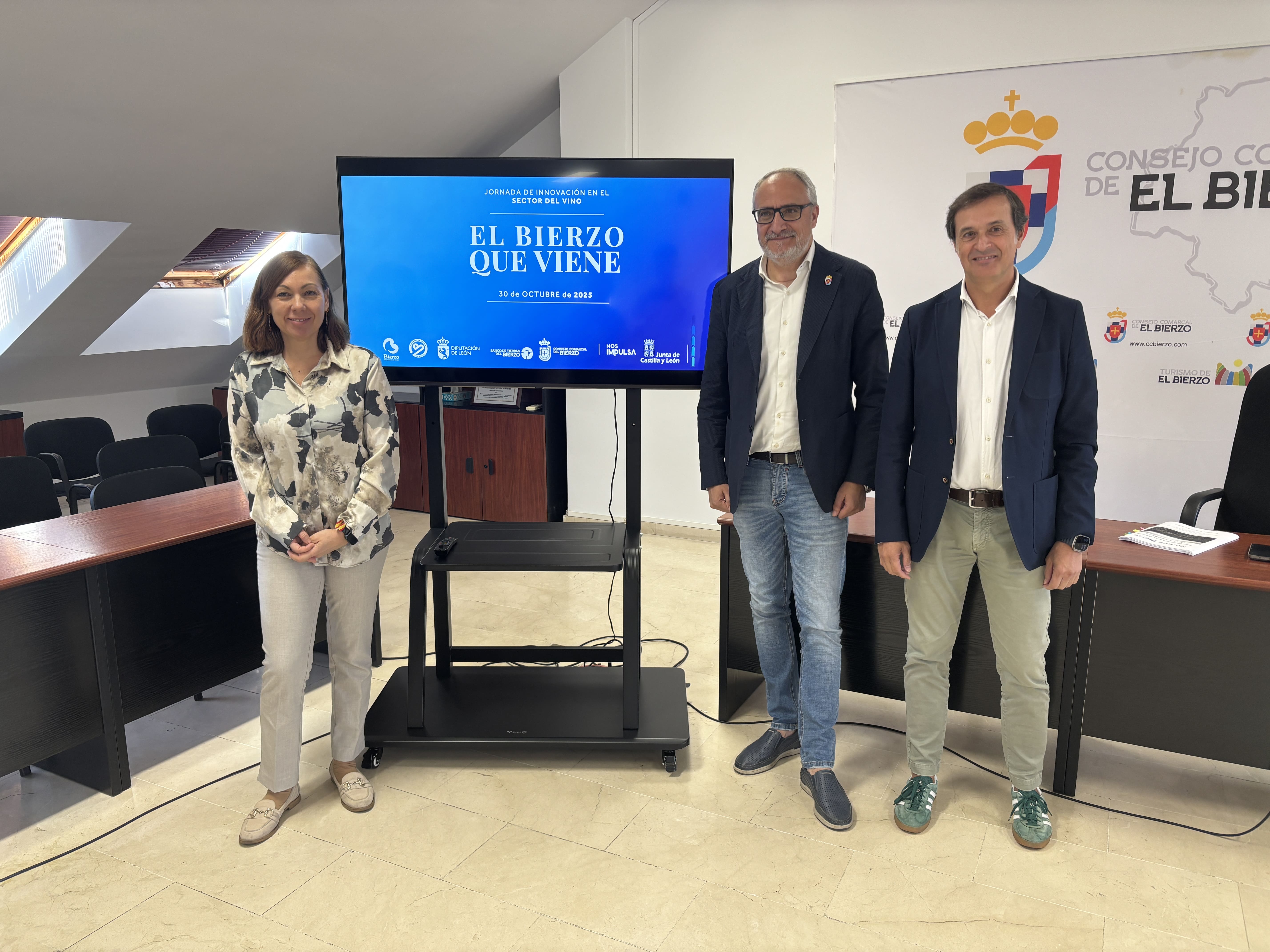 Presentación de la jornada 'El Bierzo que viene'. | JAVIER FERNÁNDEZ