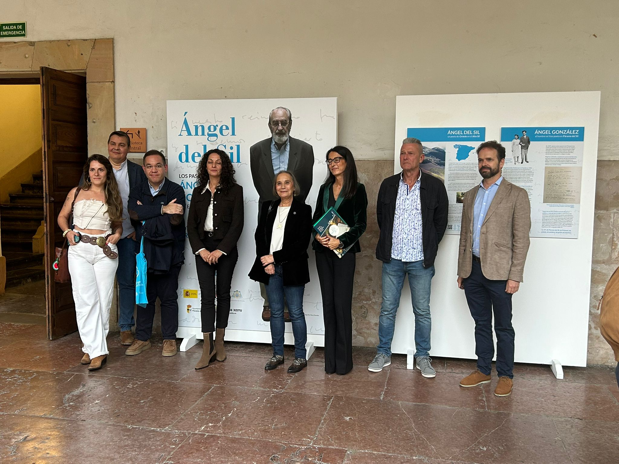 Exposición dedicada a Ángel González en la Universidad de Oviedo. Exposición dedicada a Ángel González en la Universidad de Oviedo.