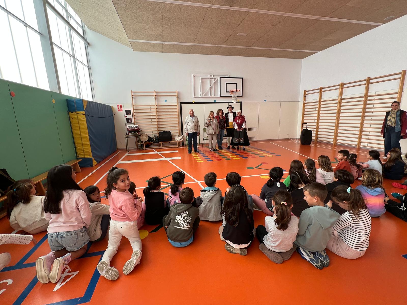 Una de las actividades realizadas en colegios del municipio. | LNC