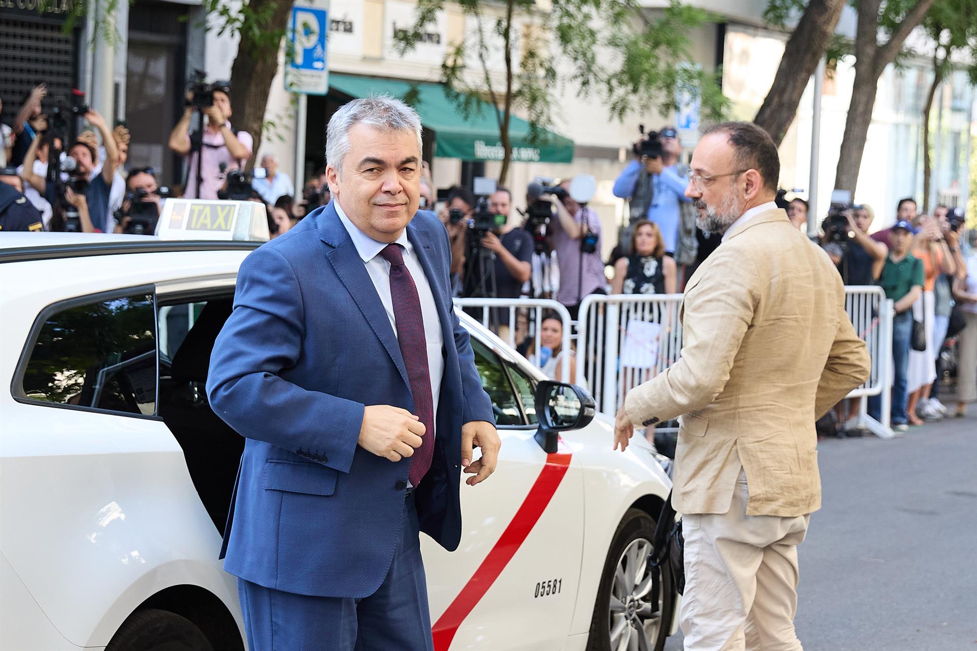 El exsecretario de Organización del PSOE Santos Cerdán a su llegada a declarar en el Tribunal Supremo. | EUROPA PRESS El exsecretario de Organización del PSOE Santos Cerdán a su llegada a declarar en el Tribunal Supremo. | EUROPA PRESS