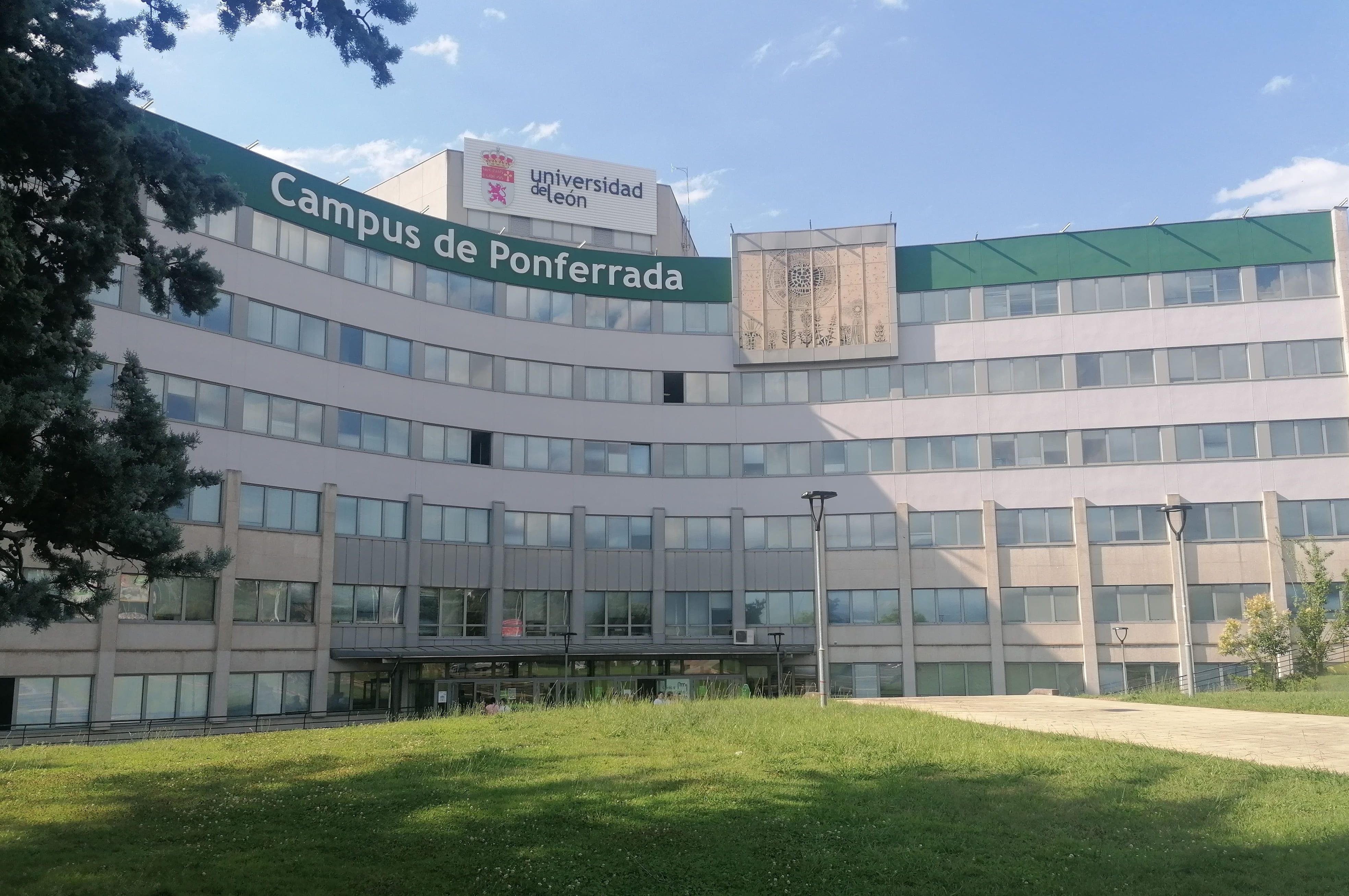 Fachada del Campus de Ponferrada.