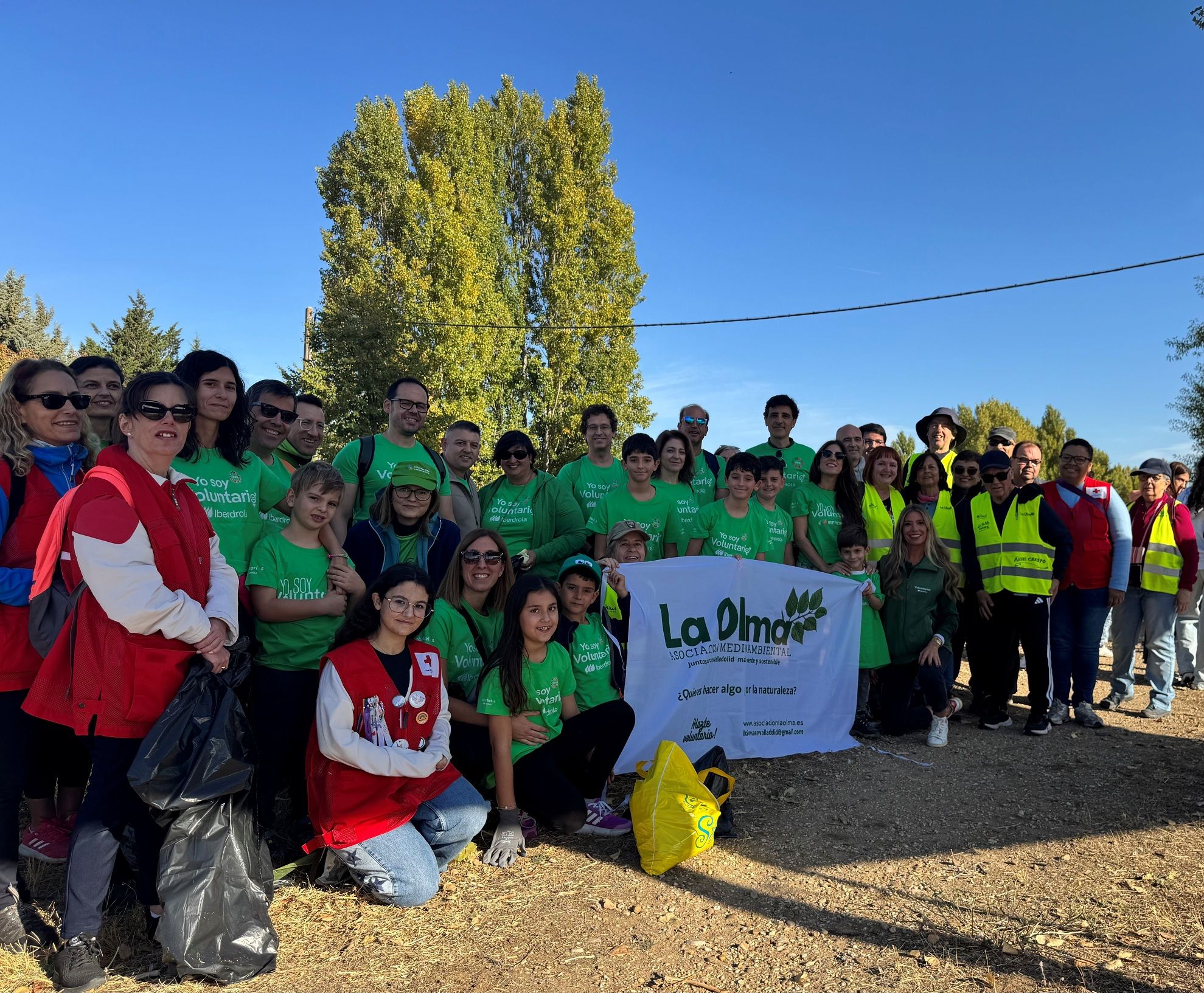 200 voluntarios de Iberdrola muestran su compromiso con el cuidado del medio ambiente y el apoyo a los colectivos vulnerables. | ICAL