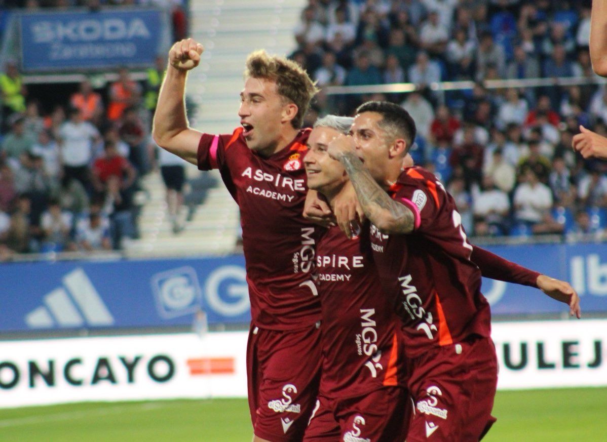 Rodri, Chacón y Bicho celebran uno de los goles de la Cultural en Zaragoza. | CYD