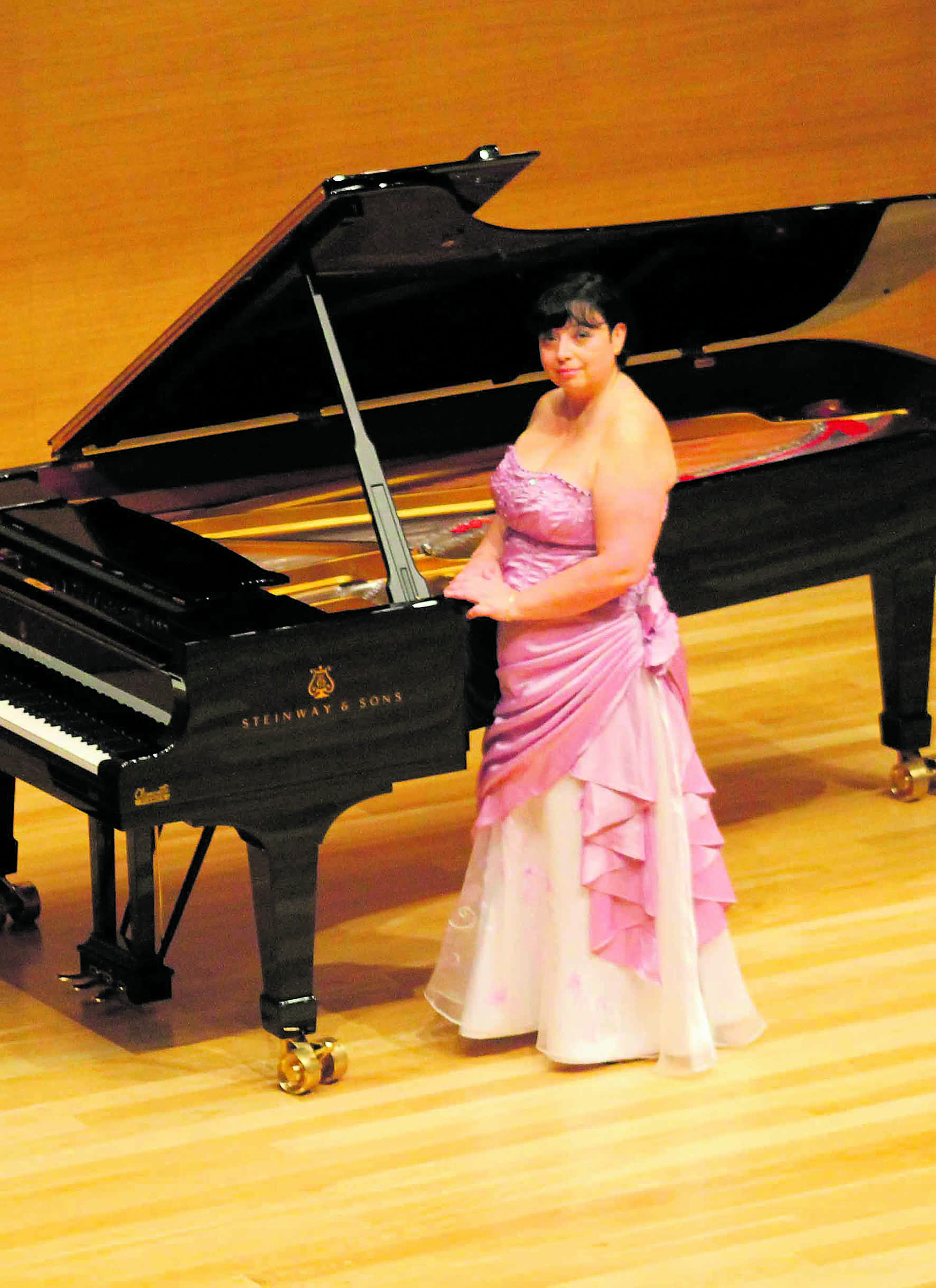 Raquel del Val, la directora y Carantoña, el primer ponente.