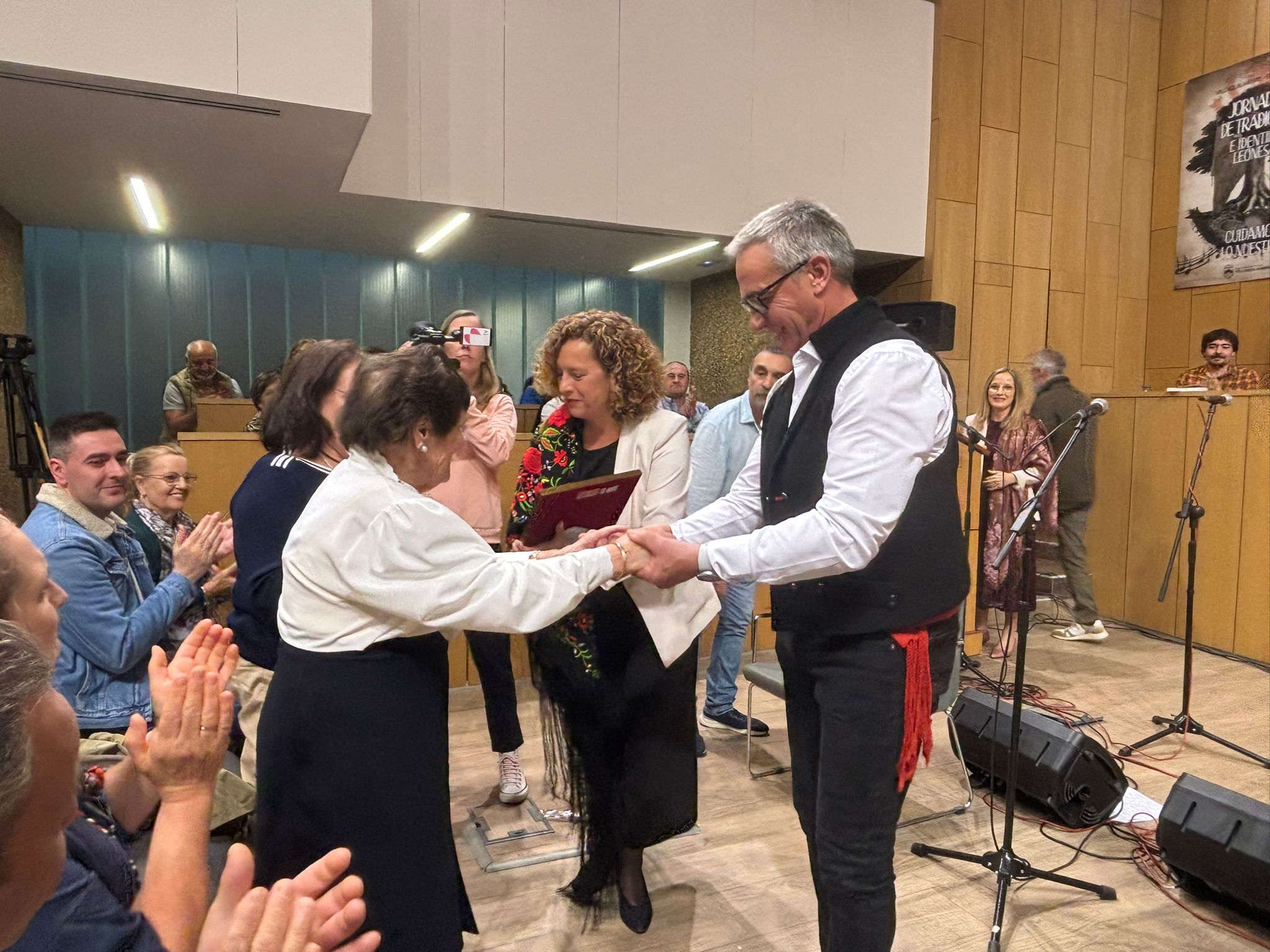 Vicente Álvarez, alcalde de Villaquilambre, participó en las `I Jornadas de Identidad Leonesa'. | L.N.C.