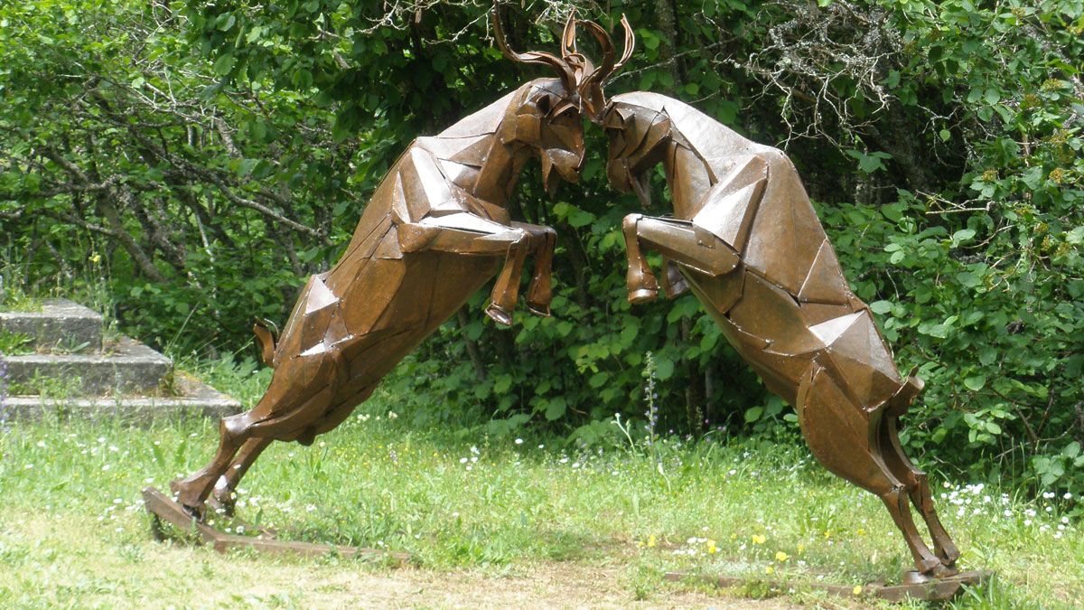 ‘Celo’, la obra de Cosme Paredes ubicada en la ‘Arcadia’ de Valporquero. | ILC