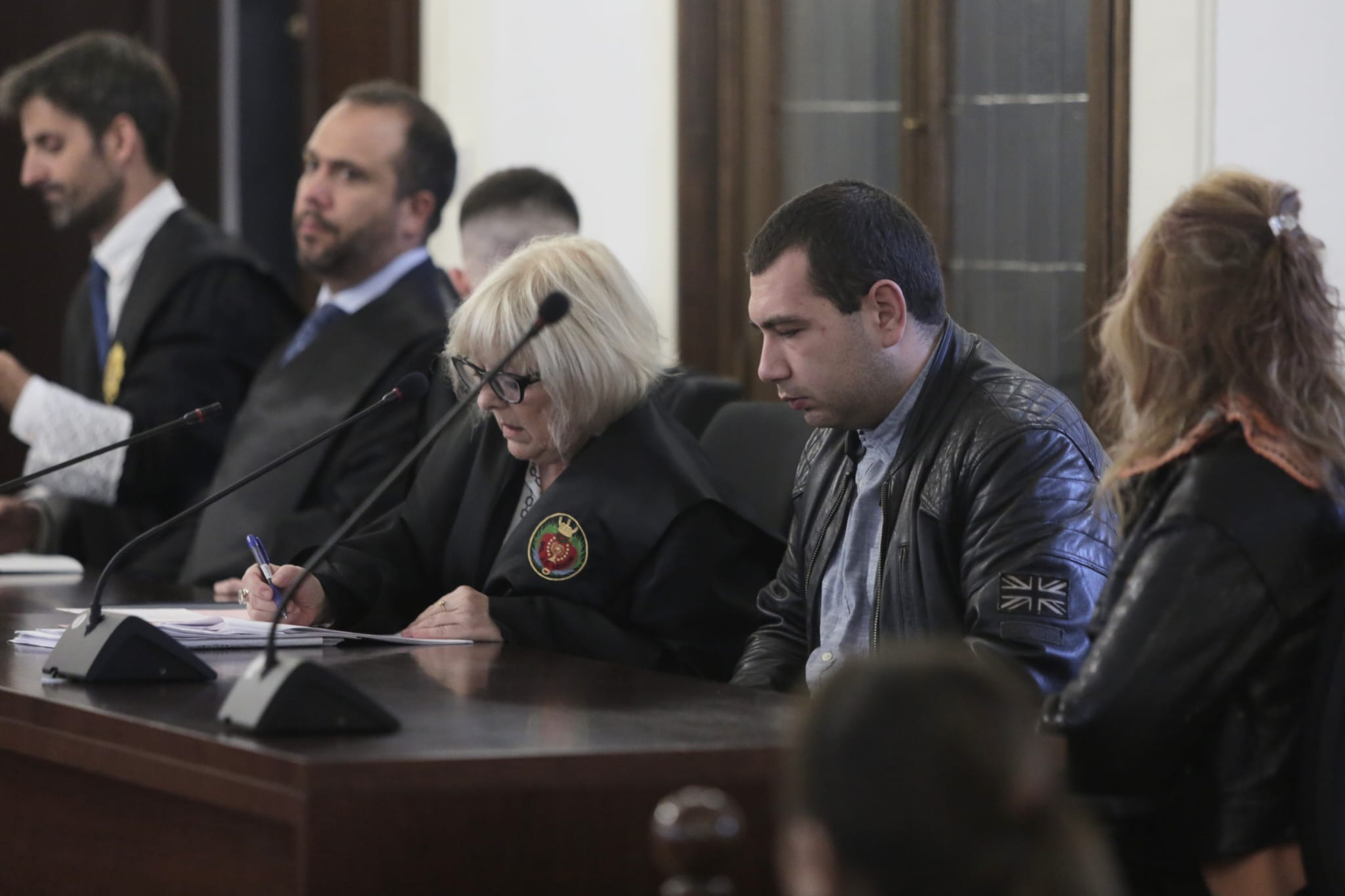 Arranca el juicio contra Alan Rubén T.S., el joven acusado de asesinar a su madre en la Nochebuena de 2022 en el barrio de San Esteban de León. | FERNANDO OTERO