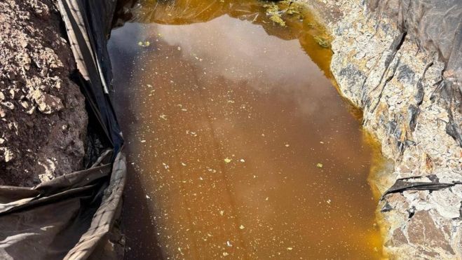 Detalle de una de las balsas que denuncian los ganaderos. Detalle de una de las balsas que denuncian los ganaderos.