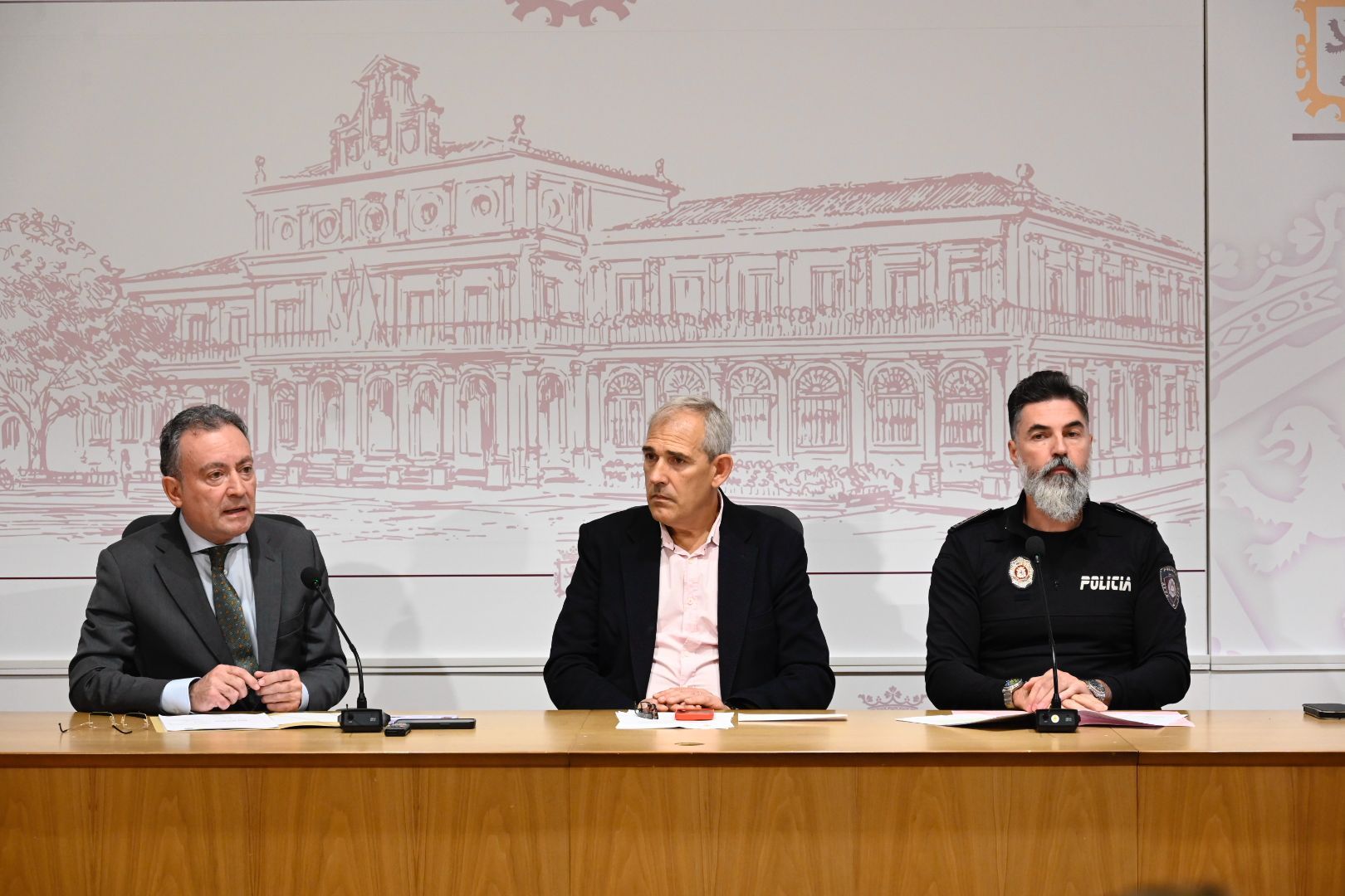Presentación del dispositivo especial por parte de Serfunle, Ayuntamiento de León y Policía Local | SAÚL ARÉN