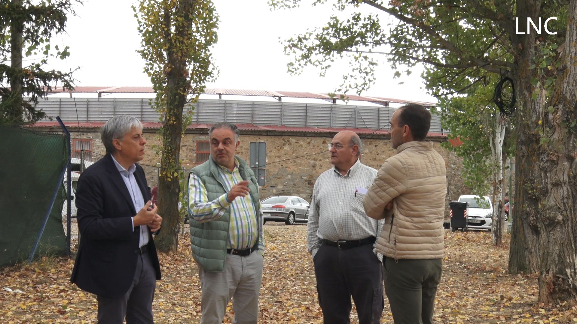 Astorga avanza el proyecto del 'Anillo Verde' con la iluminación de un tramo dos kilómetros | LAURA PASTORIZA