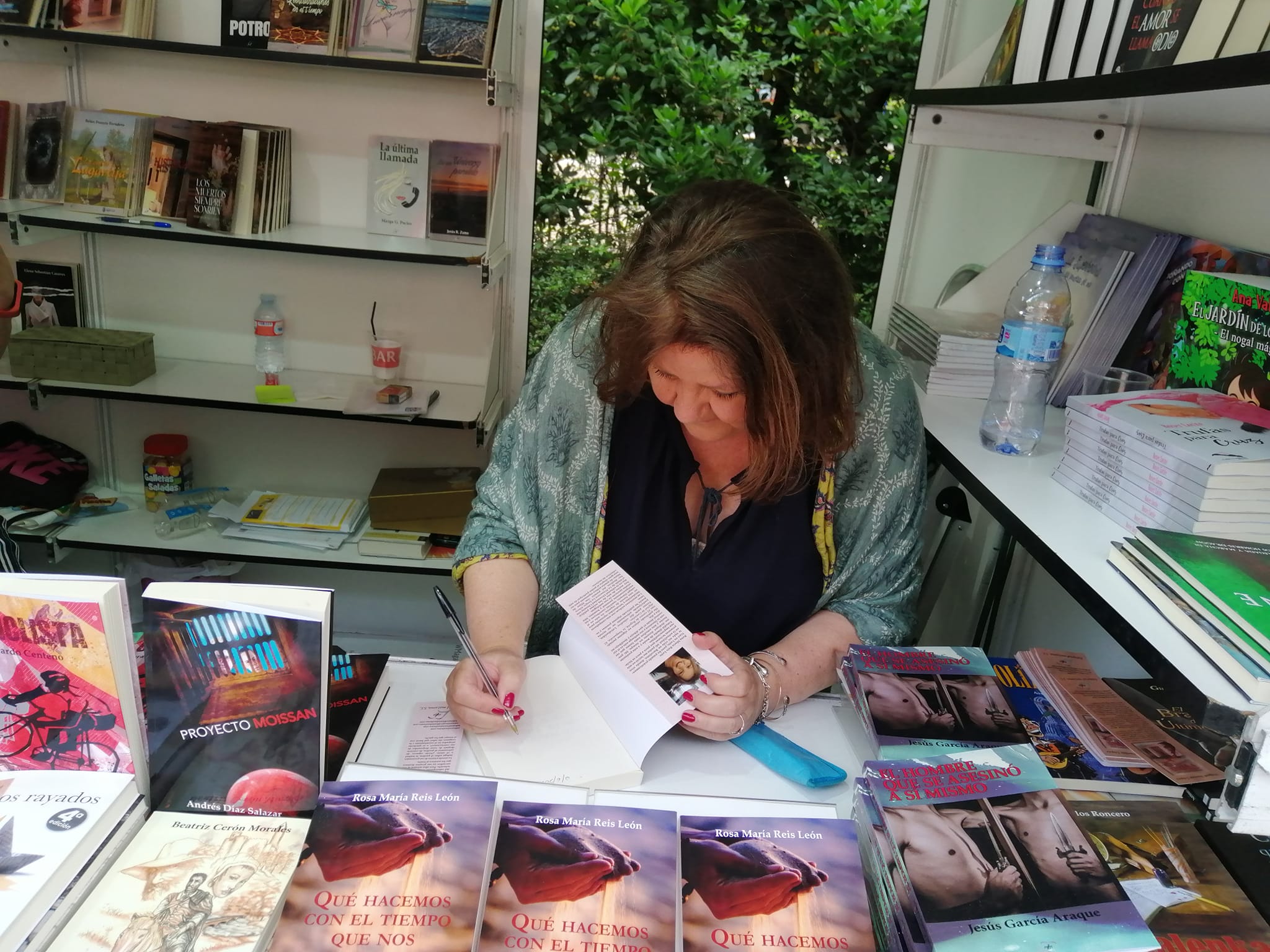 La leonesa Rosa María Reis León, que hoy estará en la Sala Región del ILC, firmando ejemplares de sus libros en la Feria del Libro de Madrid. | L.N.C.