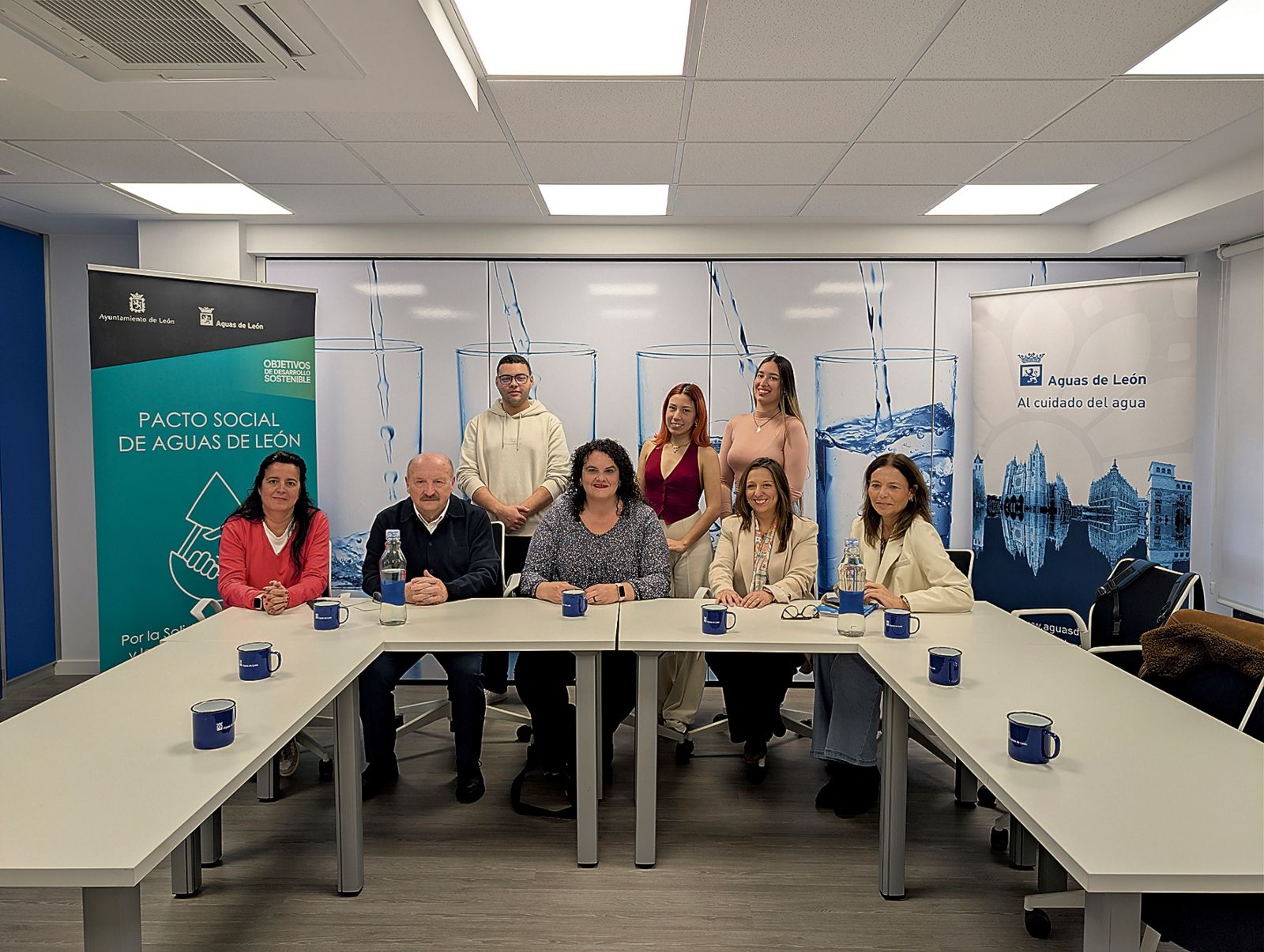 Reunión de la Mesa del Pacto Social de León en la que se han concedido las becas | L.N.C.