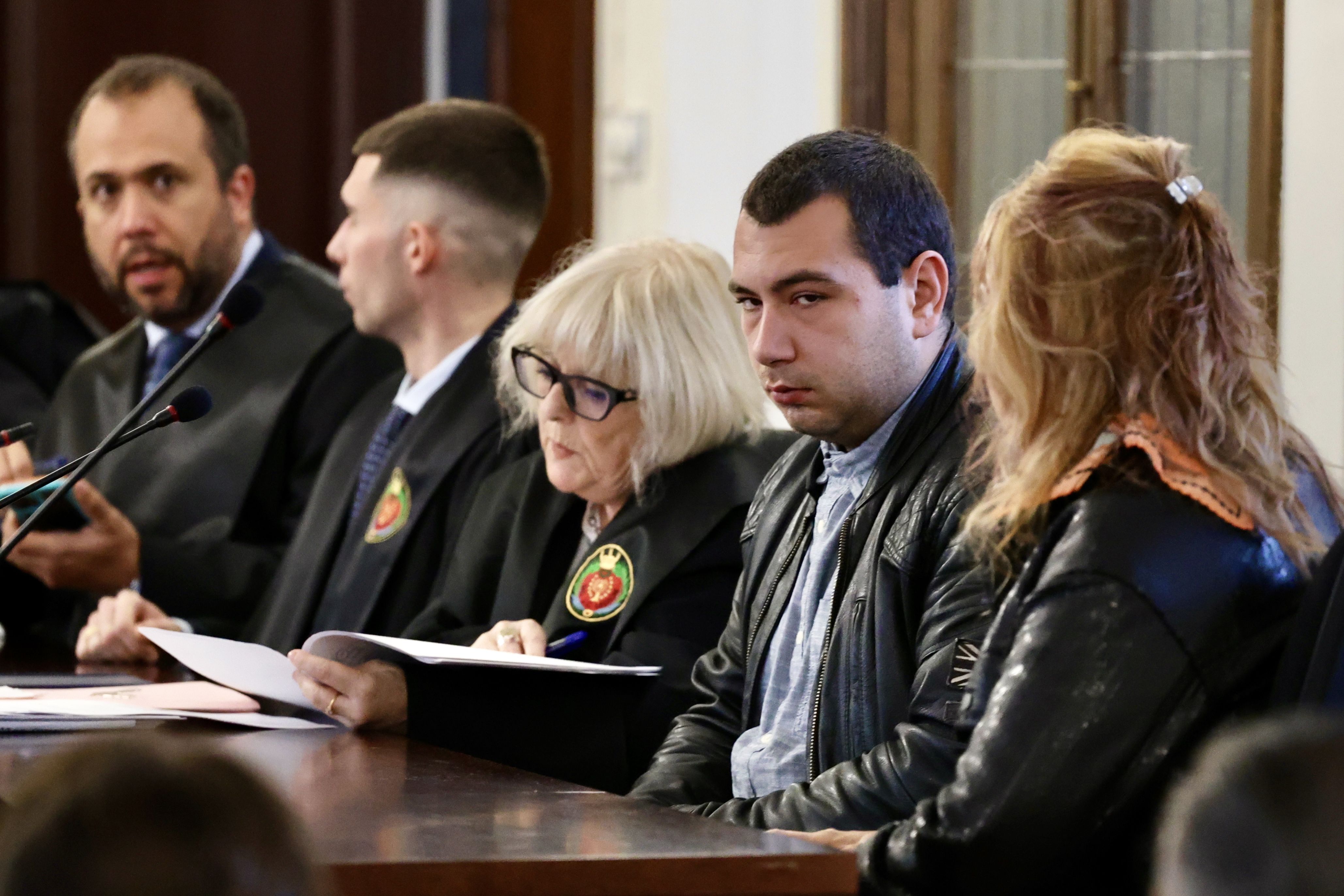 Alan Rubén T.S., el joven acusado de asesinar a su madre en la Nochebuena de 2022 en la Audiencia. | CAMPILLO (ICAL)