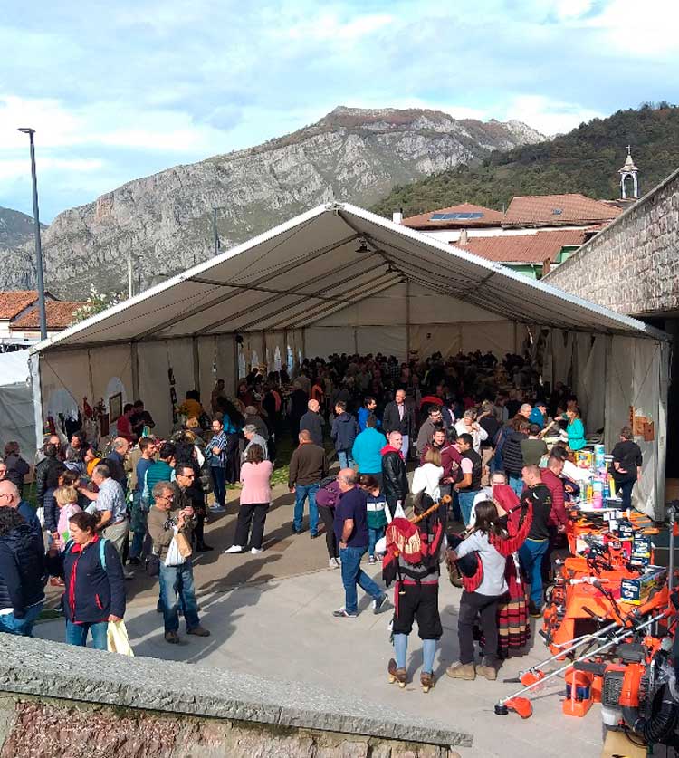 La Feria de Sajambre es una ocasión para festejar, ensalzando cultura, gastronomía y tradición de la zona.| L.N.C.
