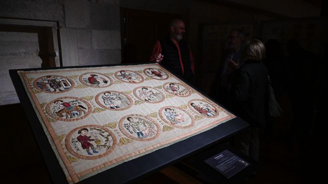 El bordado realizado por María del Pilar Antón Rodríguez.SAÚL ARÉN El bordado realizado por María del Pilar Antón Rodríguez.SAÚL ARÉN