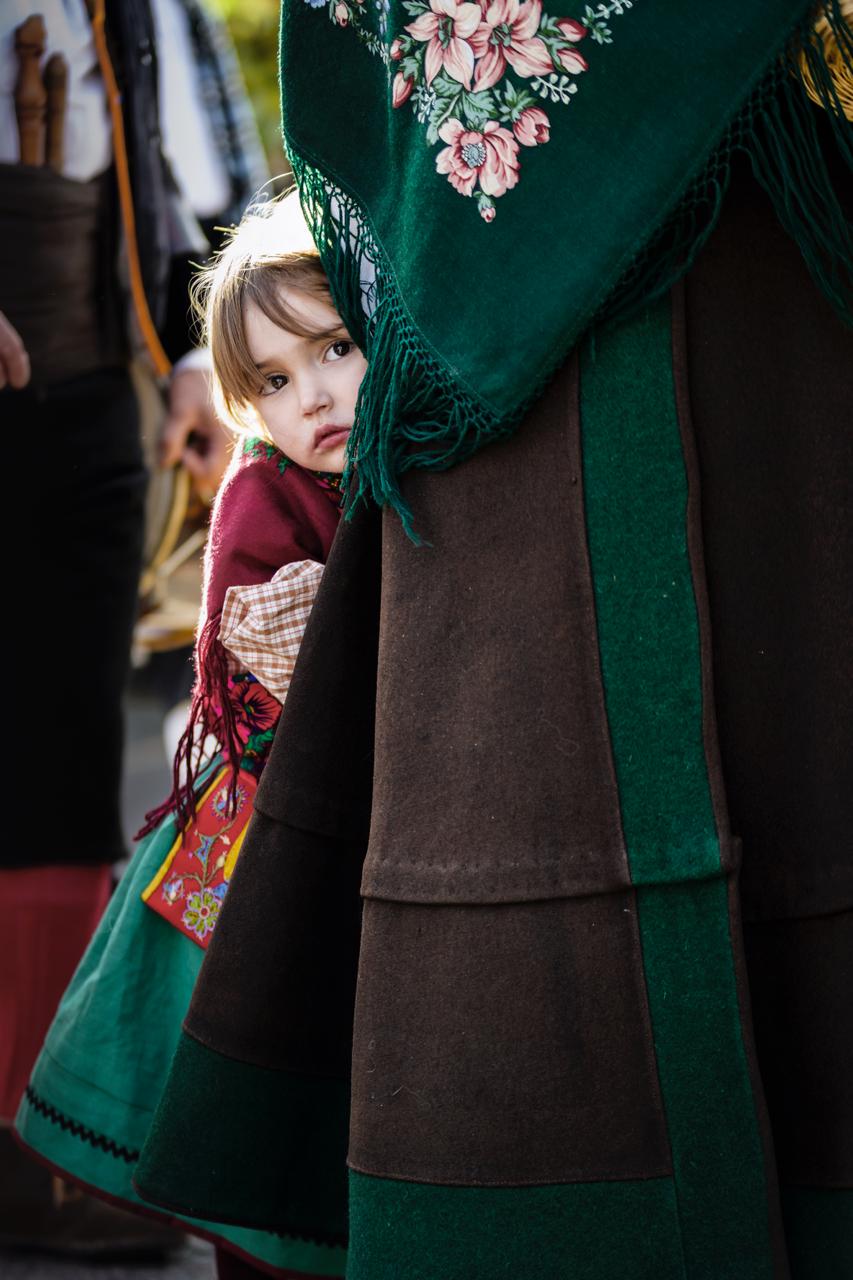 Pablo Mayorga recibió el primer premio por su foto 'Timidez Infantil'