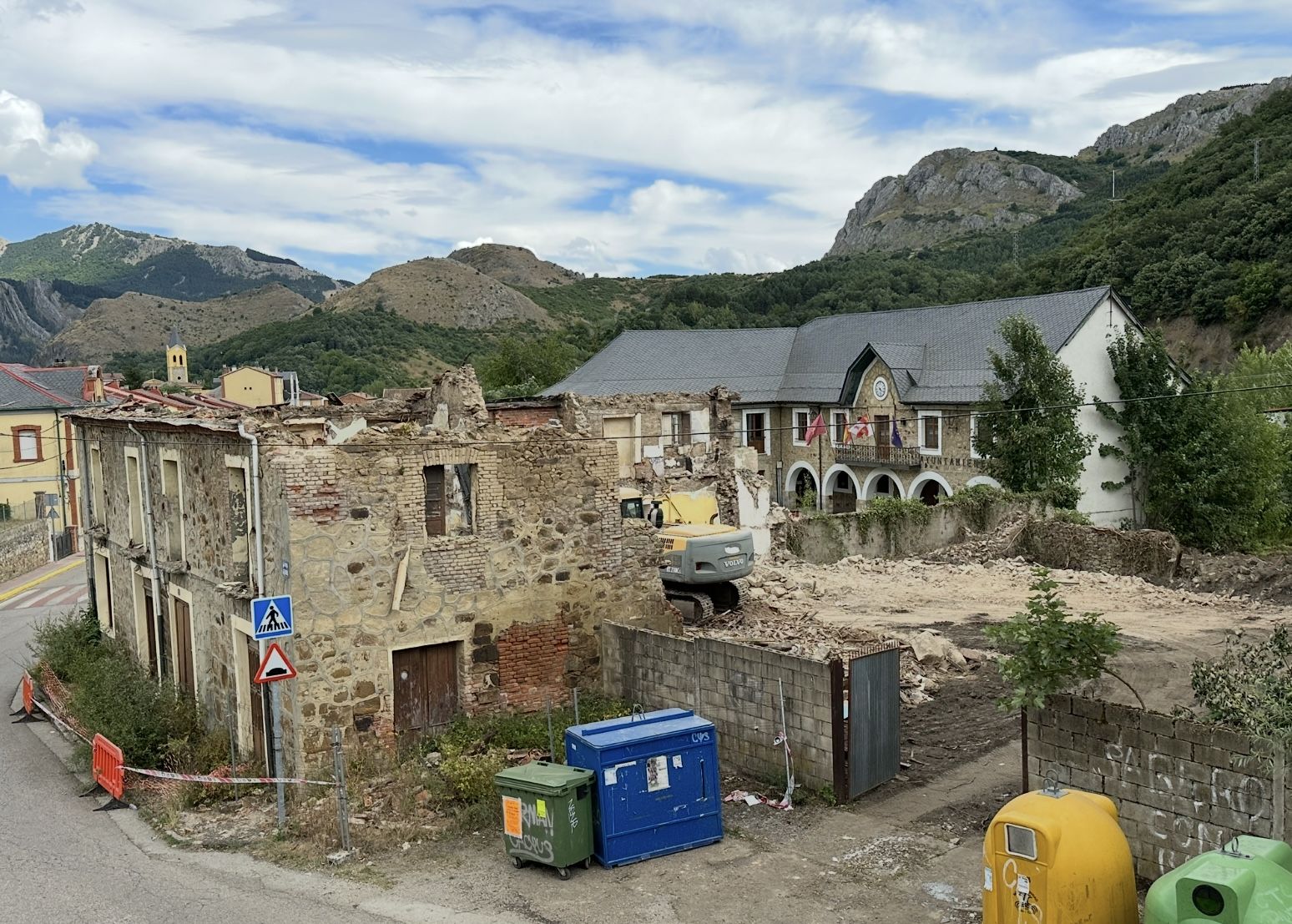 Detalle de los trabajos de demolición del inmueble. LNC