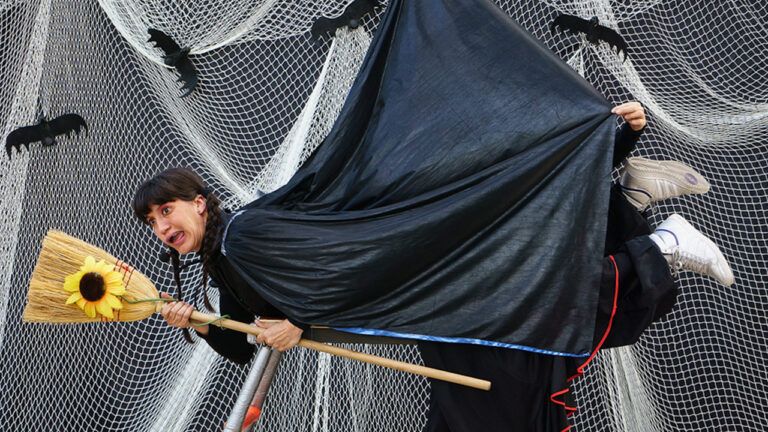 Comando Teatral  sube a escena ‘Ay, socorro, mamaíta’.