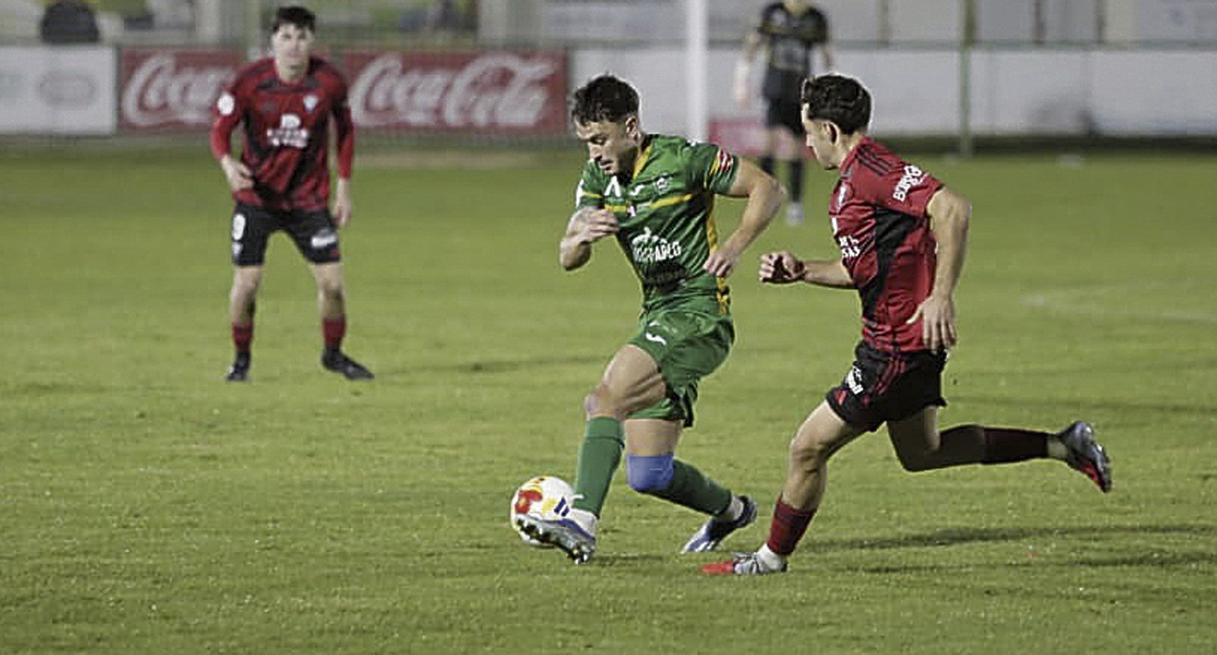 Un lance del Astorga-Mirandés. | FERNANDO OTERO