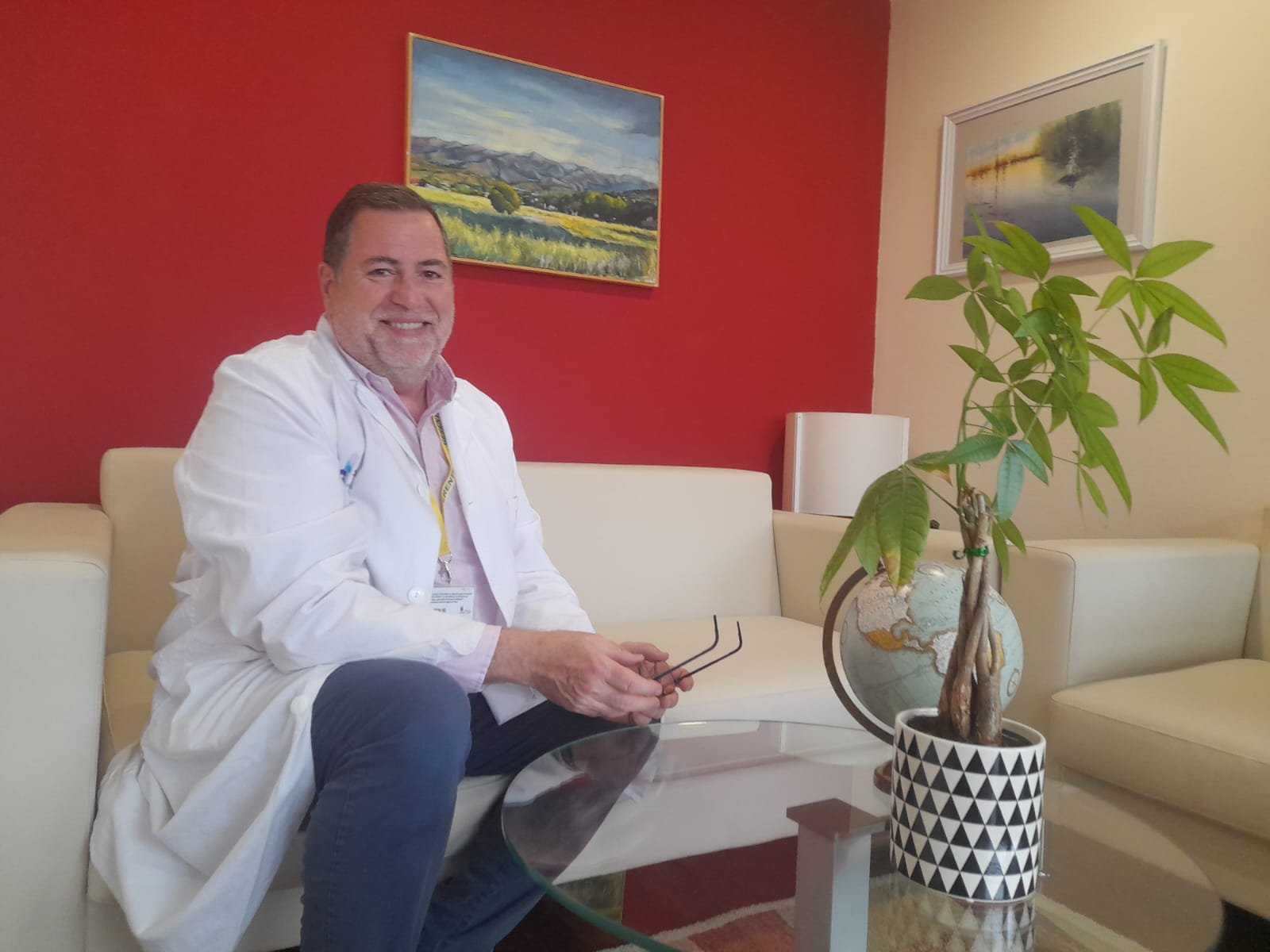 El gerente habla de logros conseguidos a lo largo de su mandato. | MAR IGLESIAS El gerente habla de logros conseguidos a lo largo de su mandato. | MAR IGLESIAS