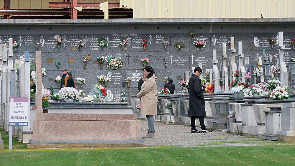 El cementerio de León afrontará gran afluencia de visitantes. | MAURICIO PEÑA