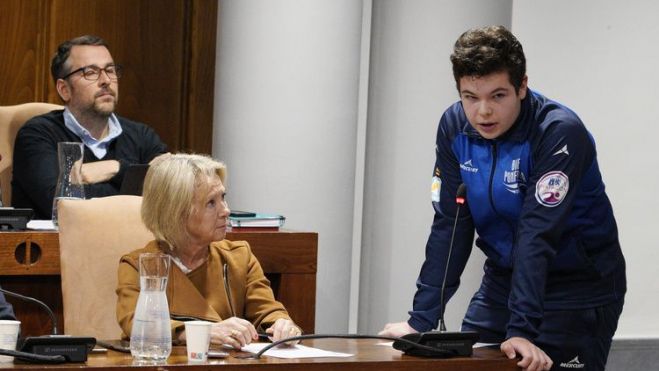 Intervención de Mateo, por el Club de Natación, en el pleno. | ICAL Intervención de Mateo, por el Club de Natación, en el pleno. | ICAL