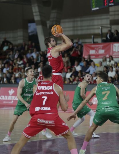 La Cultural quiere darle la vuelta a la temporada ante un Valladolid invicto. FERNANDO OTERO