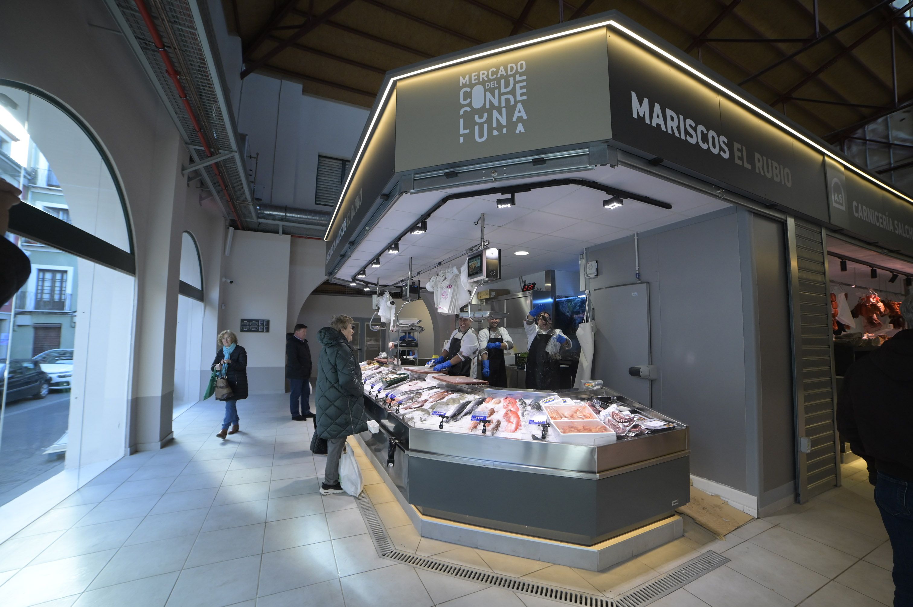 La primera fase de la remodelación del Mercado del Conde Luna se puso en servicio en febrero del pasado año. | MAURICIO PEÑA