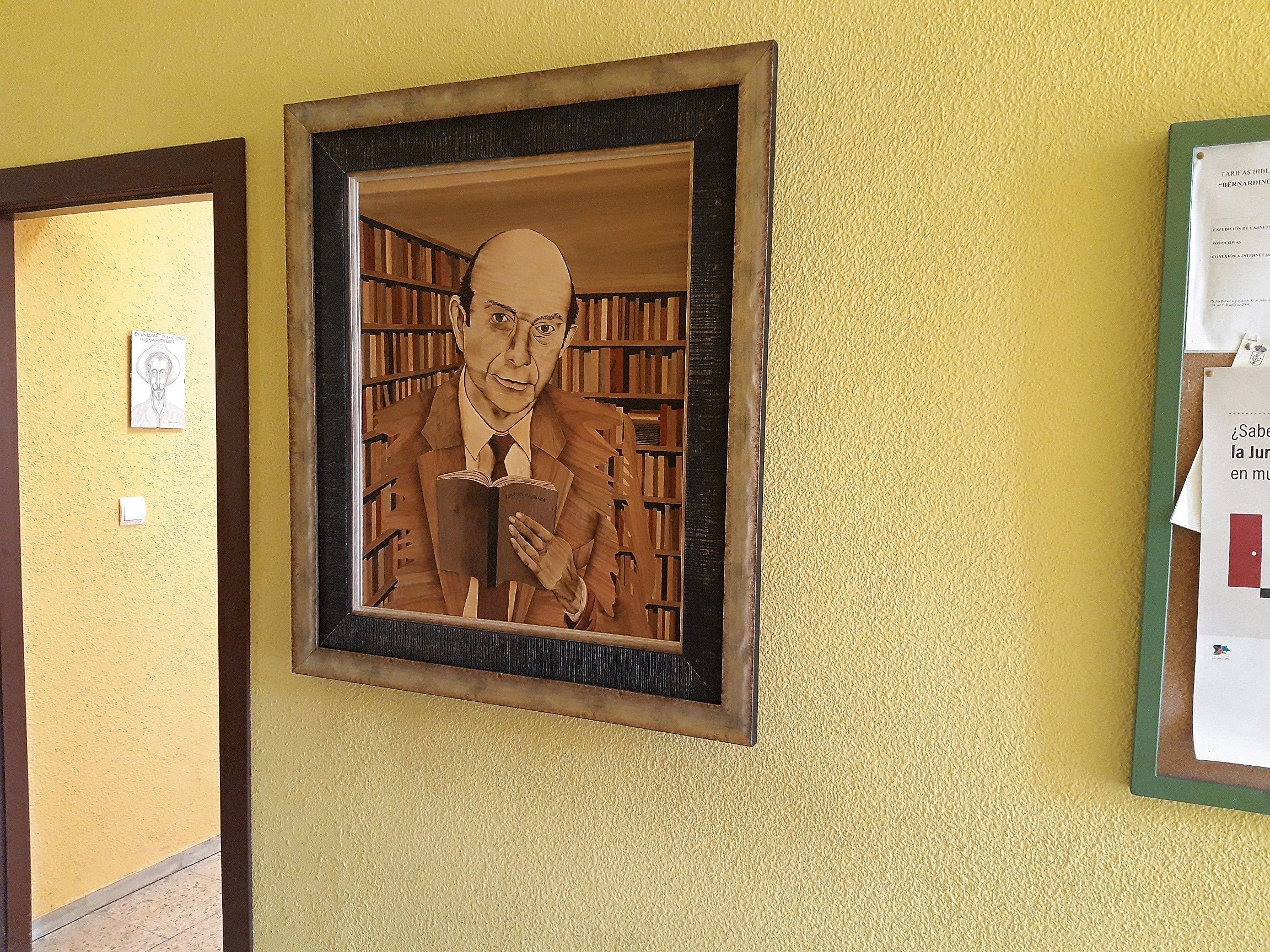 Cuadro de Bernardino que preside la biblioteca que lleva su nombre en Mansilla. | L.N.C. Cuadro de Bernardino que preside la biblioteca que lleva su nombre en Mansilla. | L.N.C.