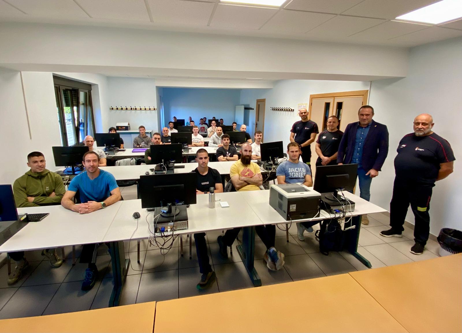 Inicio del curso de los nuevos bomberos del Sepeis