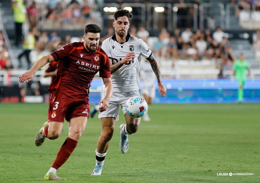Satrústegui durante su último partido con la Cultural en el debut en Segunda División. LALIGA2 Satrústegui durante su último partido con la Cultural en el debut en Segunda División. LALIGA2
