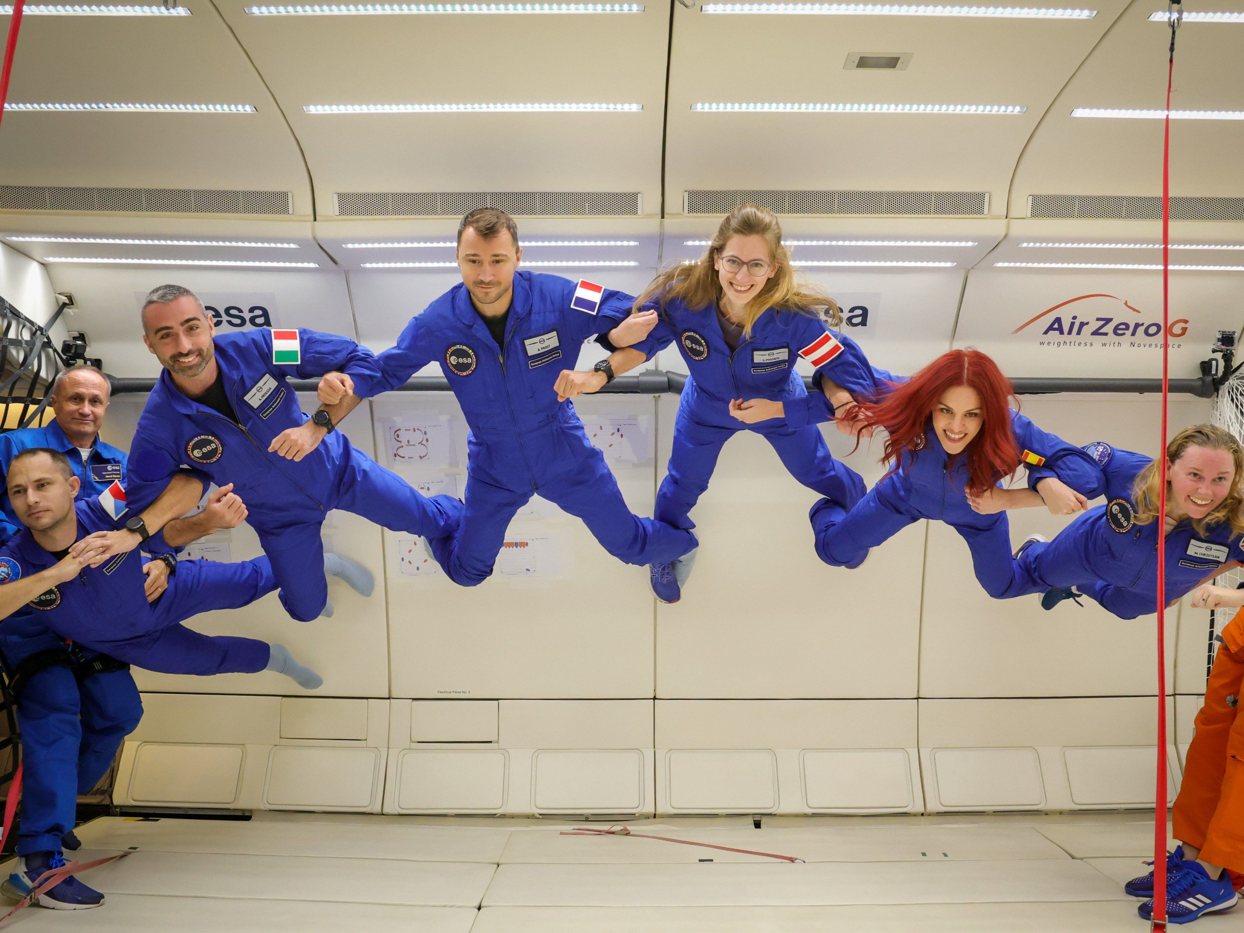 Sara García, durante un entrenamiento en gravedad cero. | ESA Sara García, durante un entrenamiento en gravedad cero. | ESA