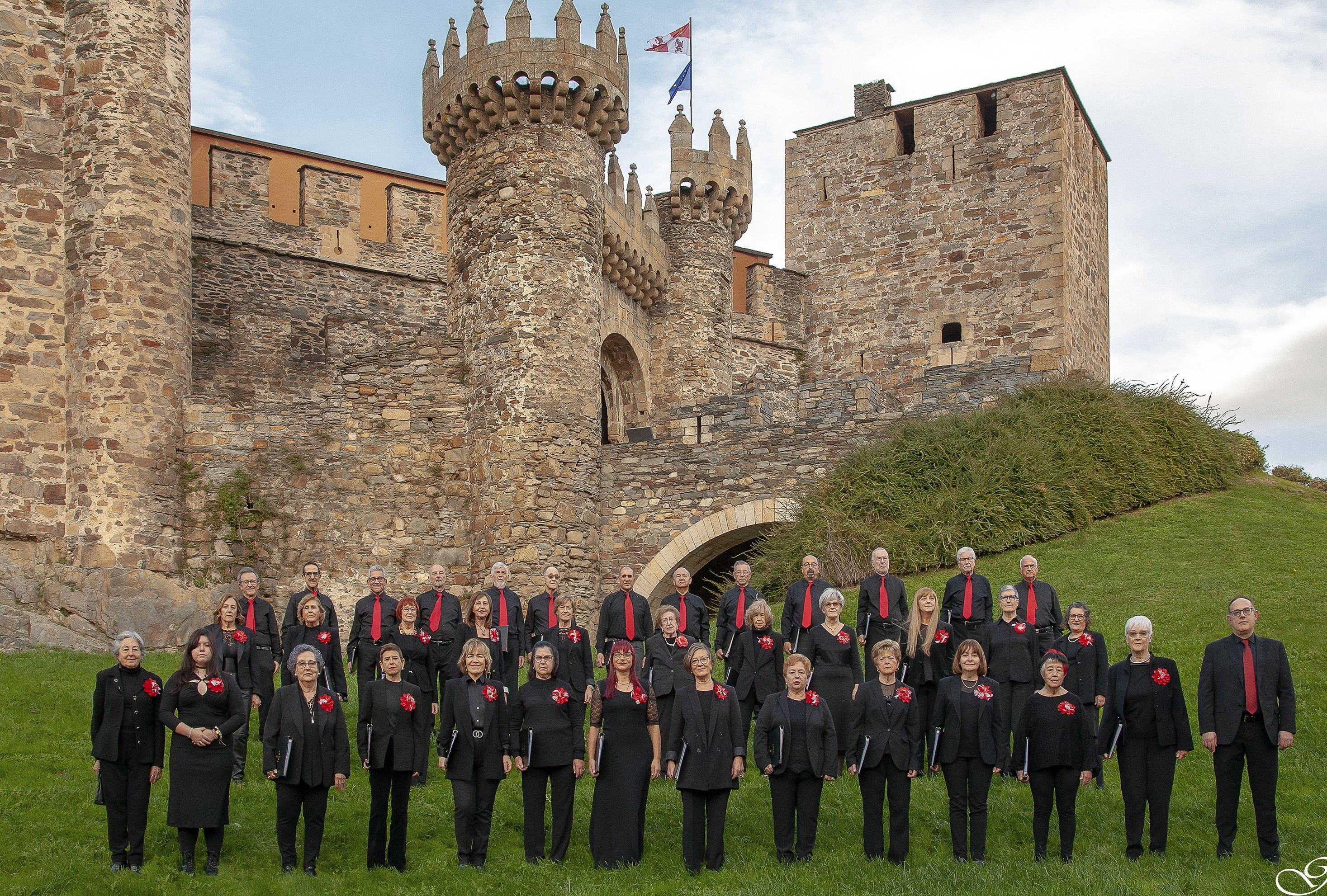 Foto de familia de 'El Bierzo canta'.