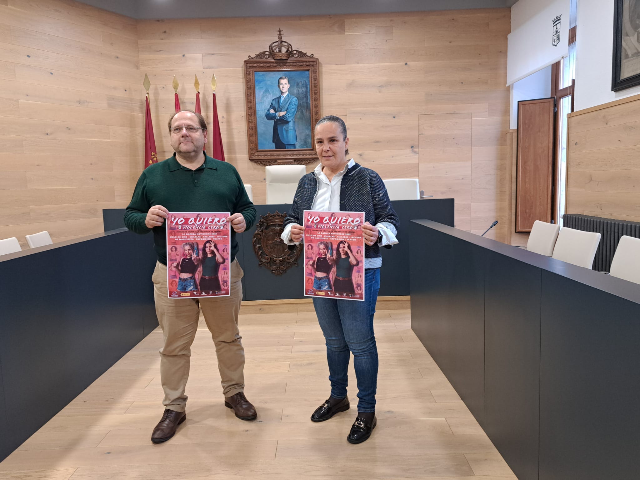 Javier Carrera y Carmen Macho presentando las jornadas. | L.N.C.