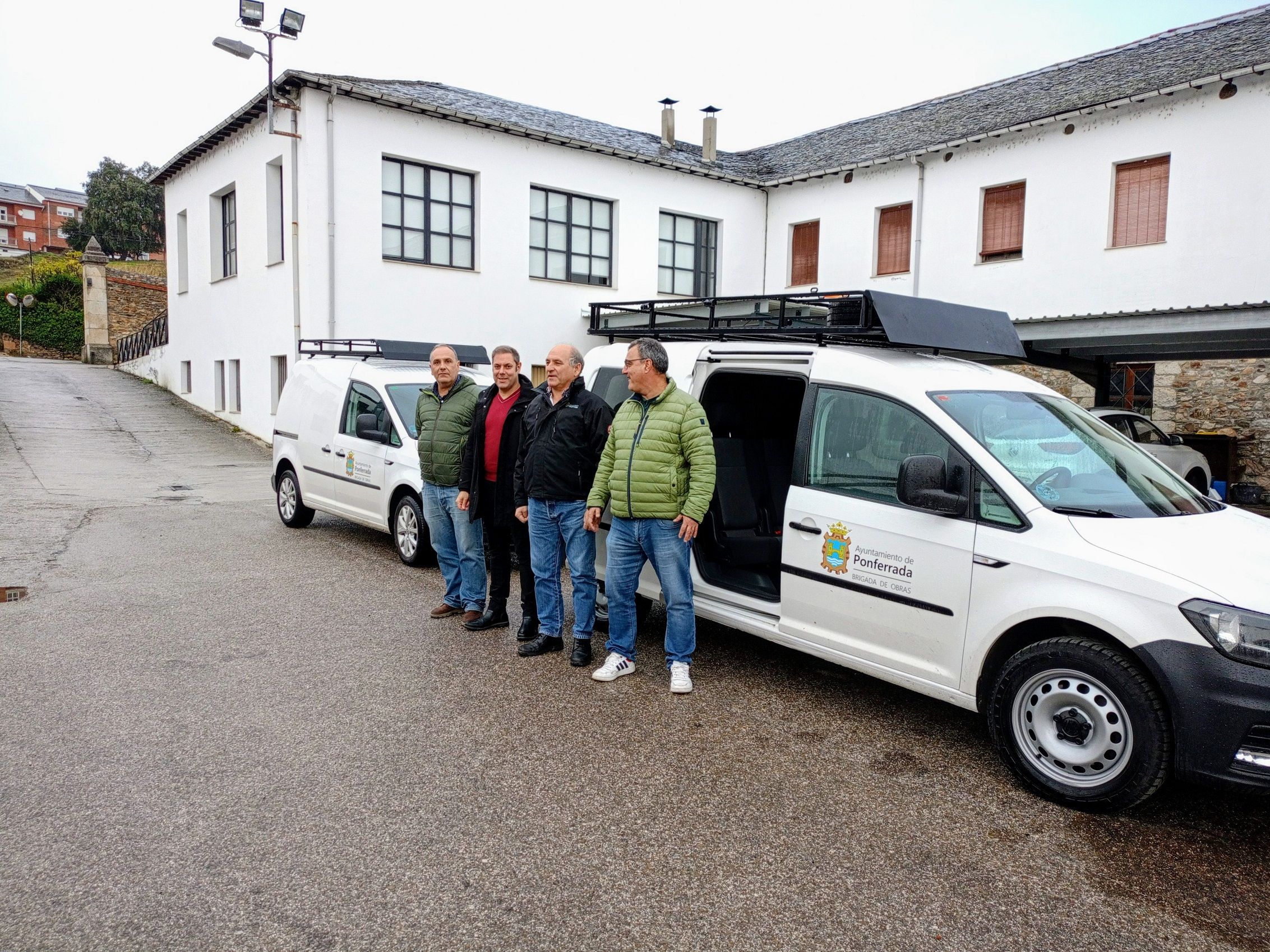 Nuevos vehículos para la Brigada de Obras. Nuevos vehículos para la Brigada de Obras.