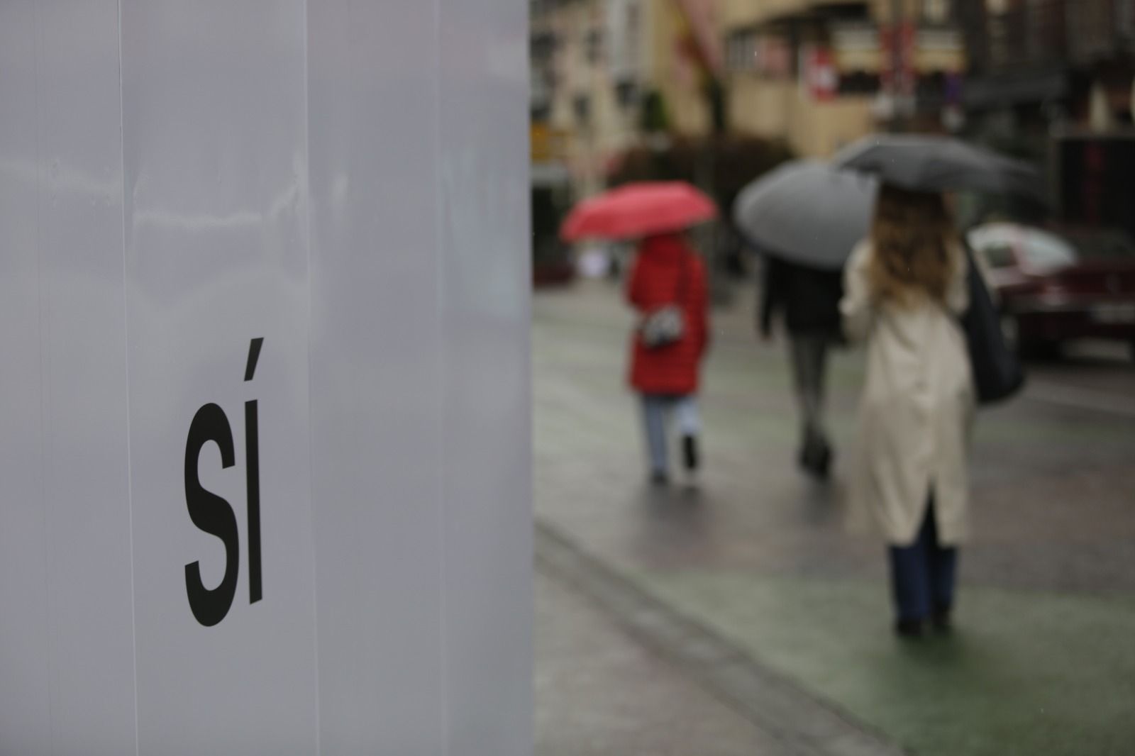 La exposición de Yoko Ono se extiende por León. | FERNANDO OTERO