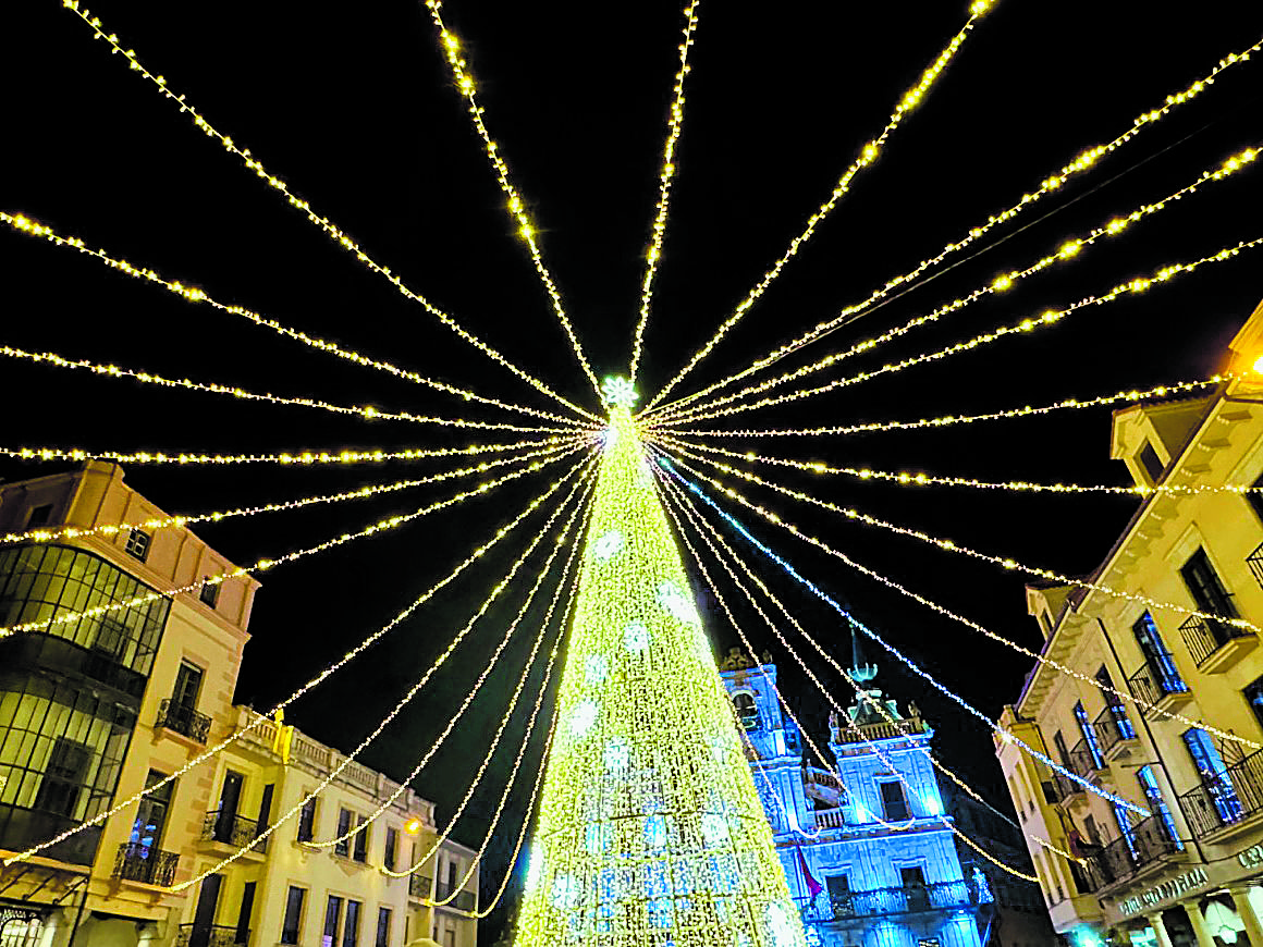Astorga ya prepara su Navidad, que dará comienzo a finales de este mes. | L.N.C.