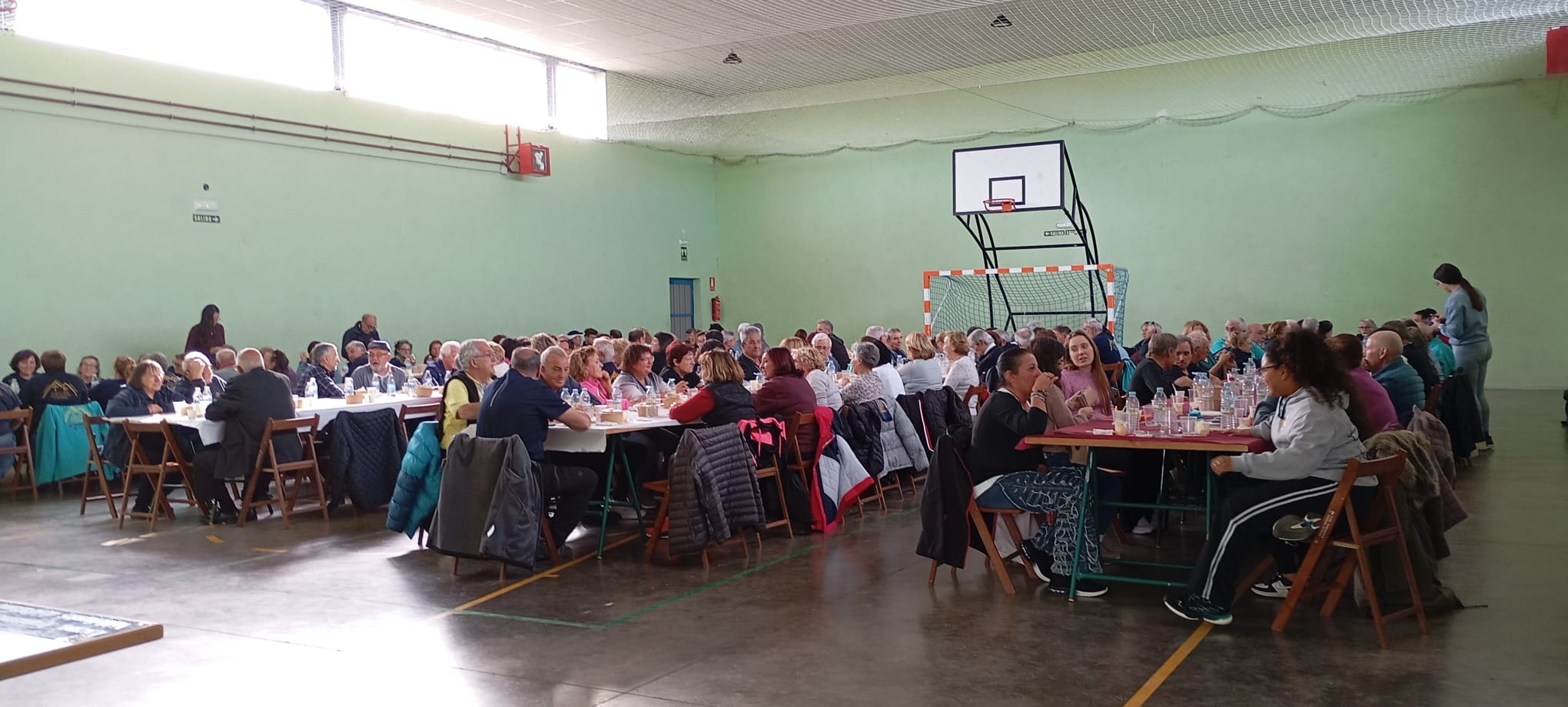 Bañezanos y parameses se vuelven a unir en la Marcha de la Amistad Bañezanos y parameses se vuelven a unir en la Marcha de la Amistad