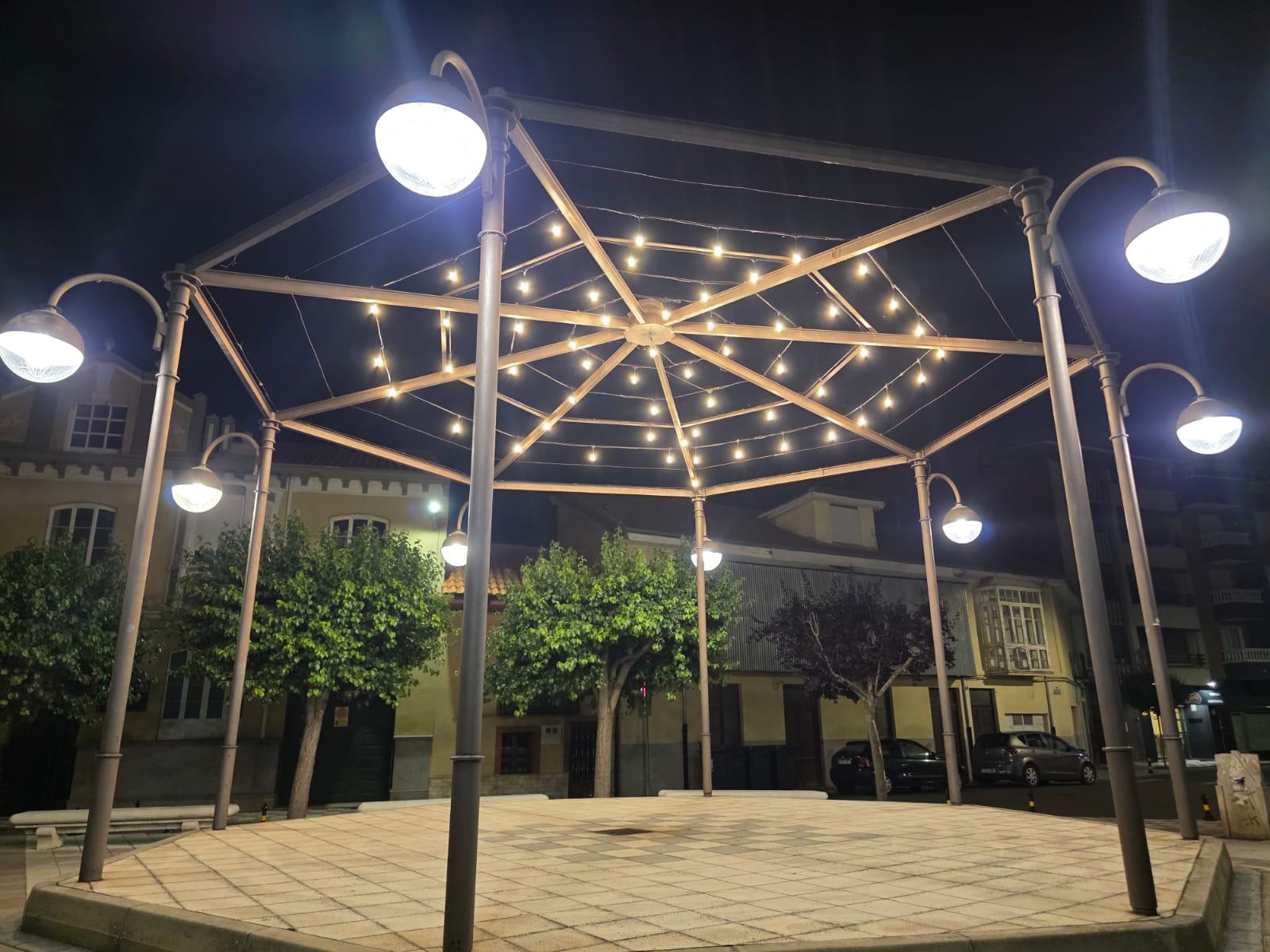 Luminarias LED instaladas en La Bañeza. | L.N.C.