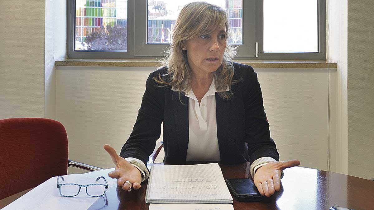 Concepción Domínguez, en su despacho de la Gerencia. | DANIEL MARTÍN