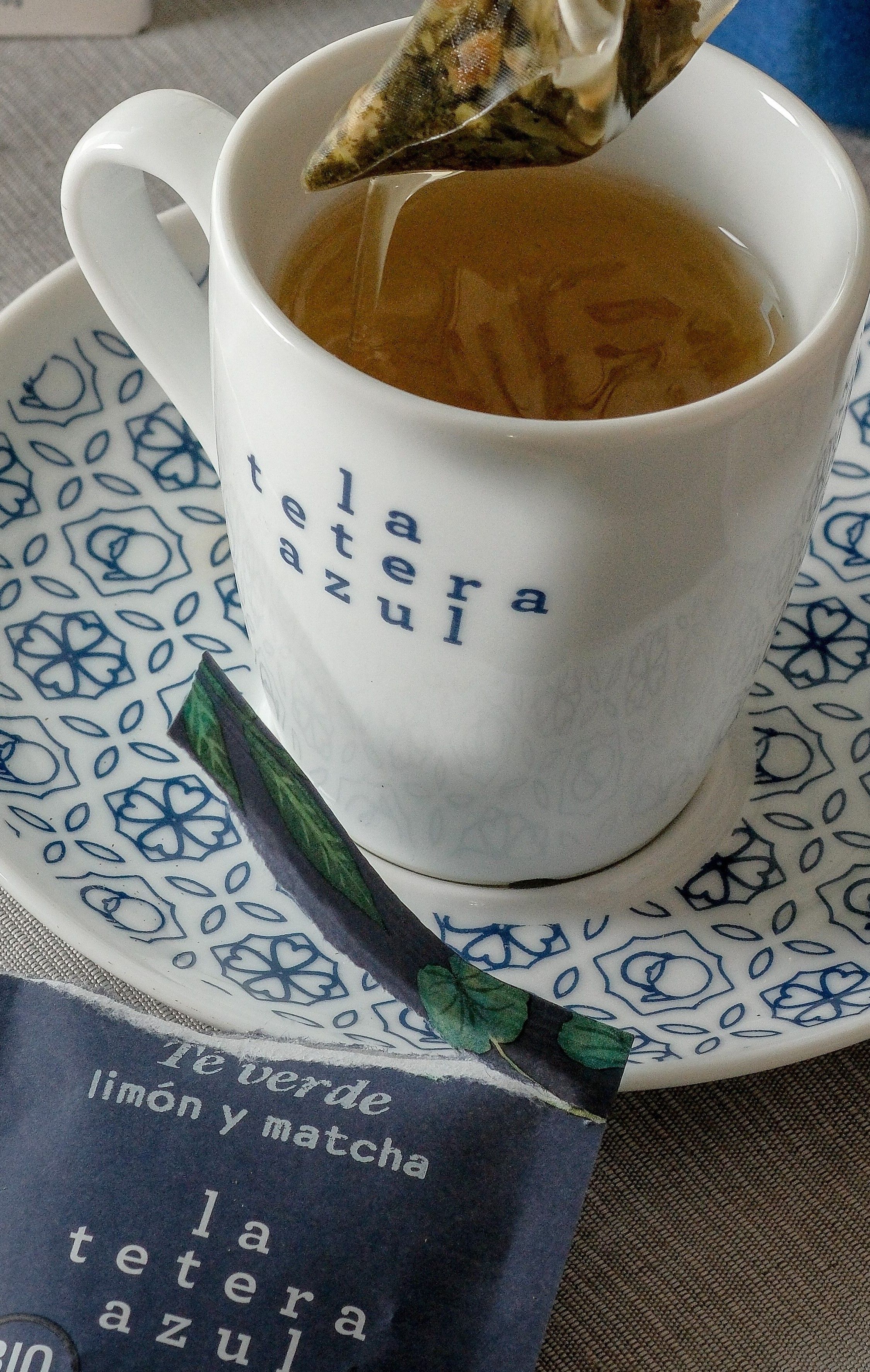 Una de las infusiones de la línea La Tetera Azul. 