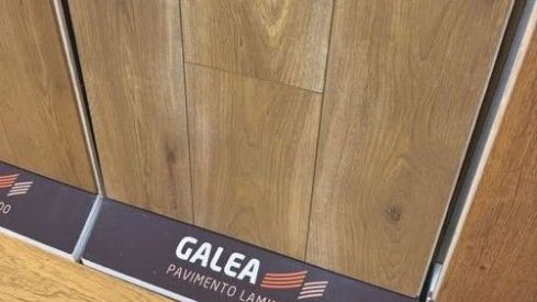Pavimento laminado de la marca Galea Floor.