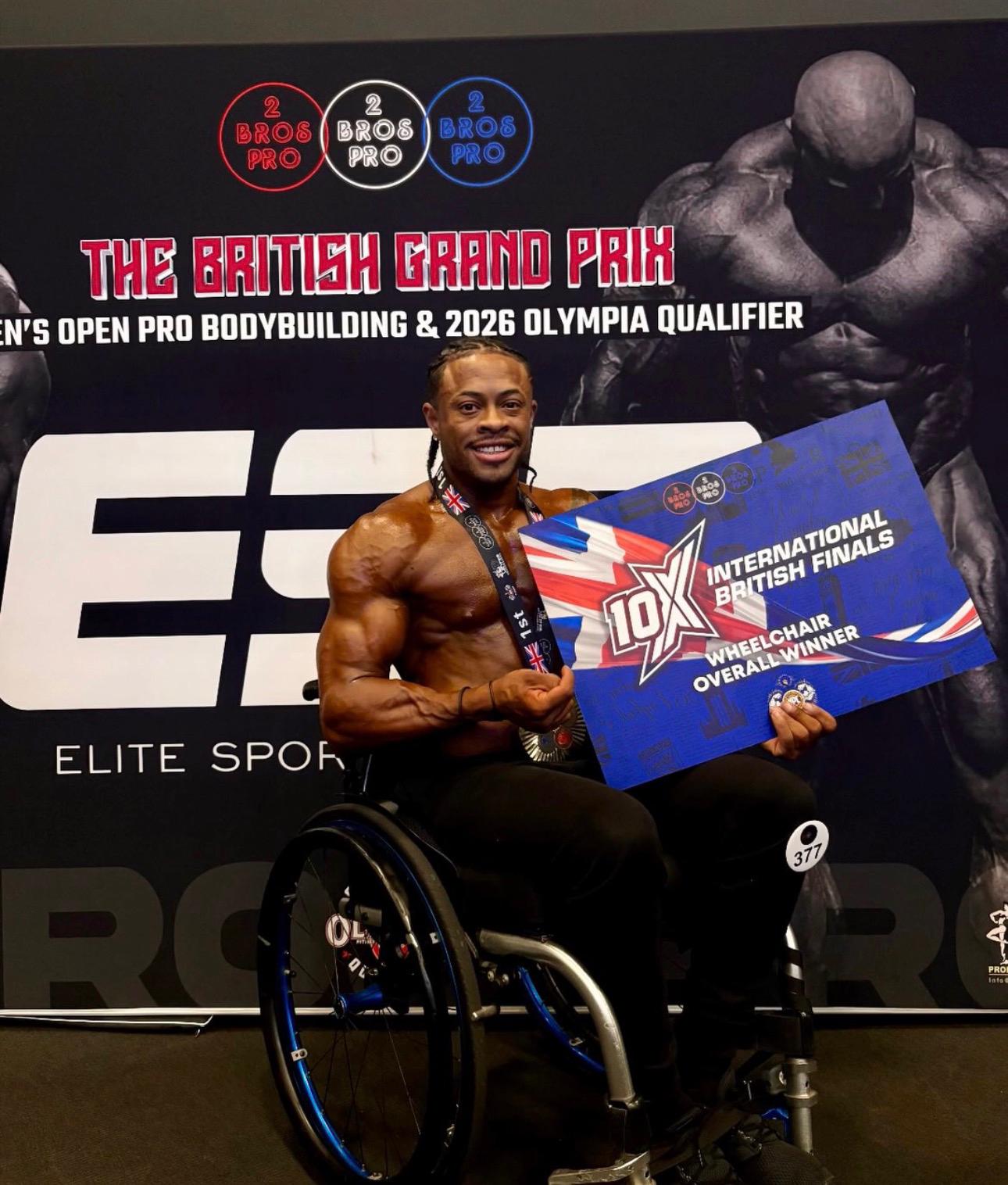 Will tras conseguir el título profesional de Culturismo en Inglaterra.