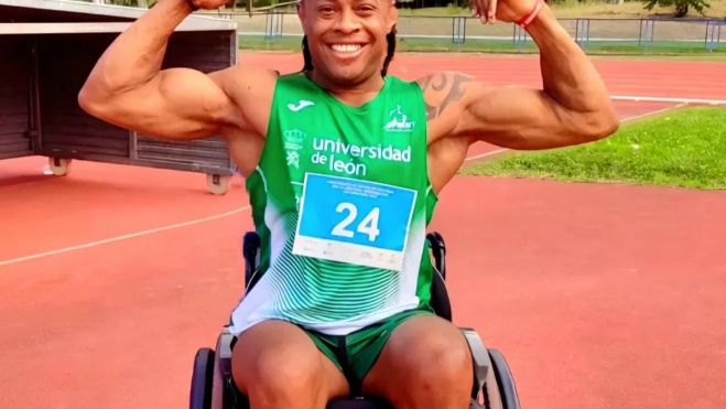 El ponferradino en una de sus competiciones de atletismo. El ponferradino en una de sus competiciones de atletismo.