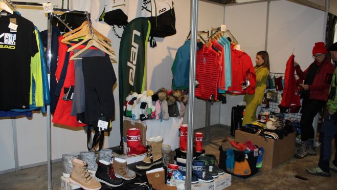 Puebla de Lillo tira de tradición con la celebración de sus jornadas de la matanza.(5)