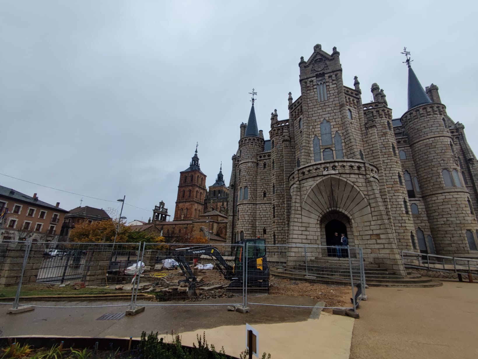 WhatsApp Image 2025 11 14 at 14.00.15