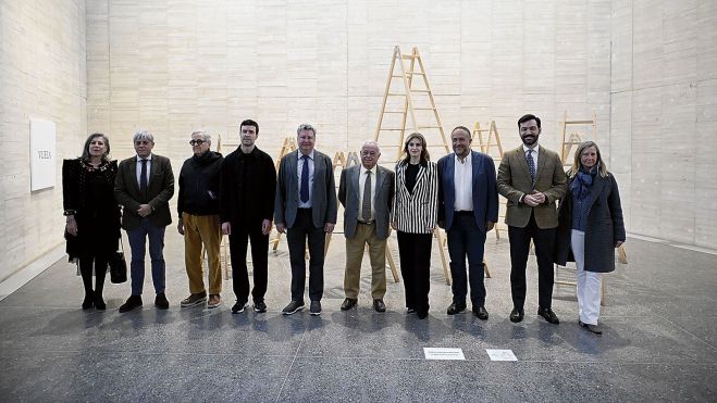 Una imagen de las autoridades que formaron parte de la inauguración de la exposición, celebrada la semana pasada en el interior del Musac