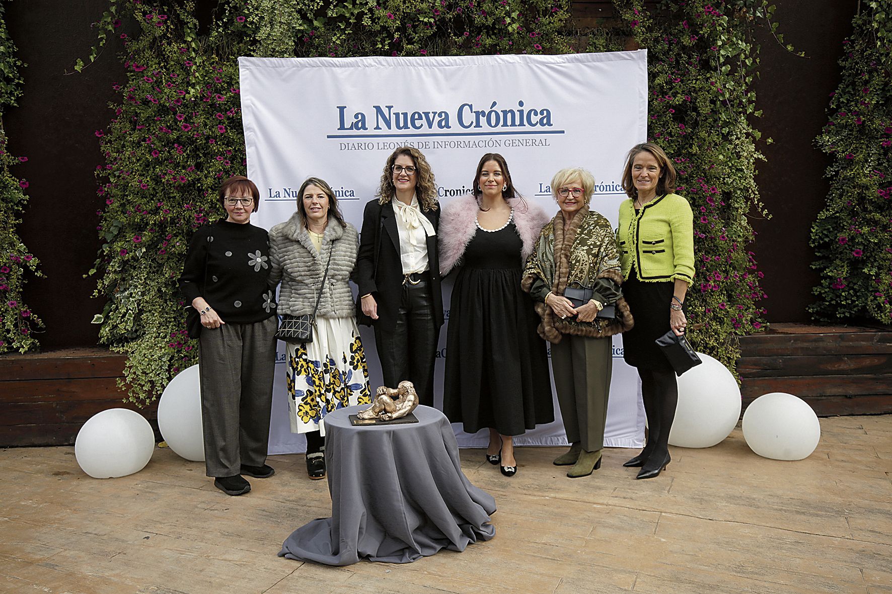 Ester Fernández, Virginia Viejo, Elisabeth Jimeno, Bianca Zayas, Carmen Flórez y Elsa García.