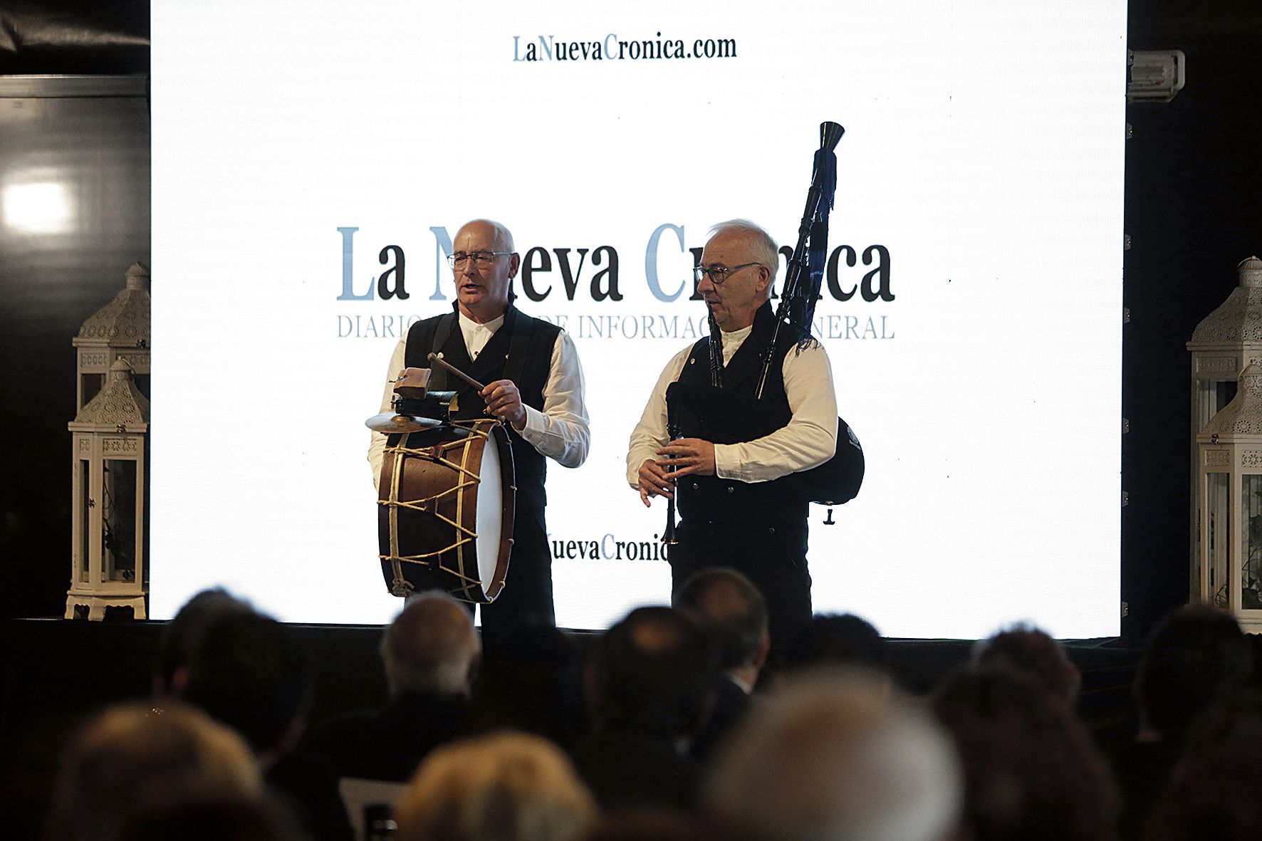 Carlos y Miguel, de la bandina Los Trimendos, tocaron el ‘A Ponferrada me voy’.
