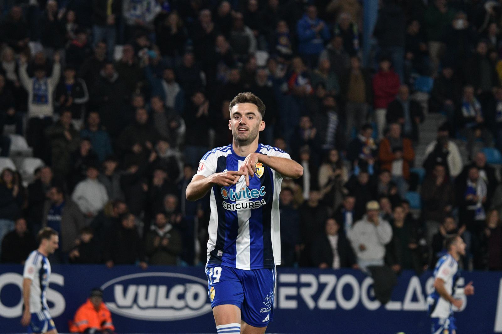 Andoni abrió la lata de nuevo poniendo a la Ponferradina por delante, que no pudo mantener el gol. REPORTAJE GRÁFICO QUINITO